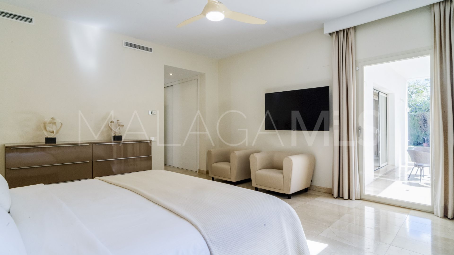 Villa for sale in Casasola