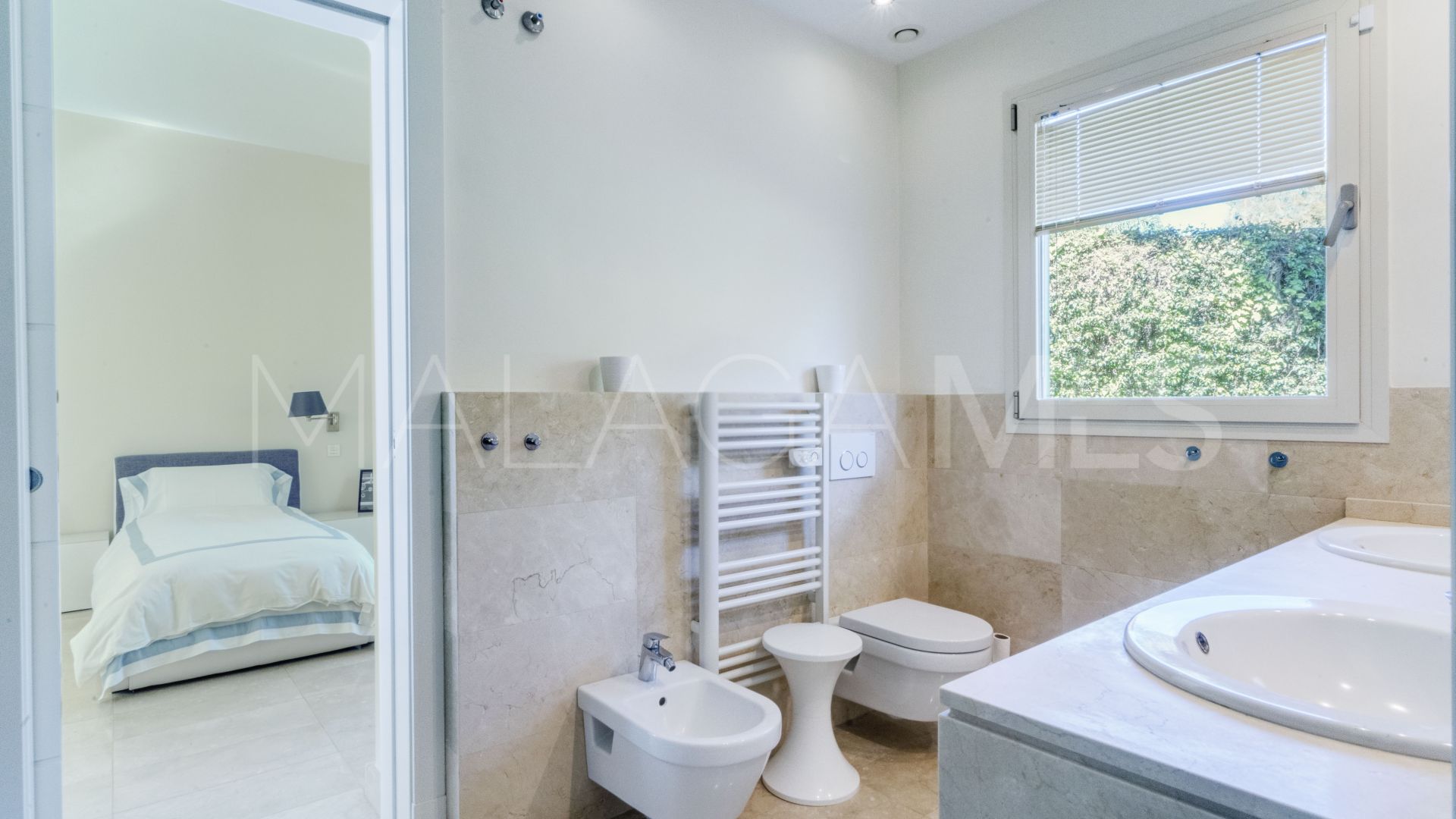 Villa for sale in Casasola
