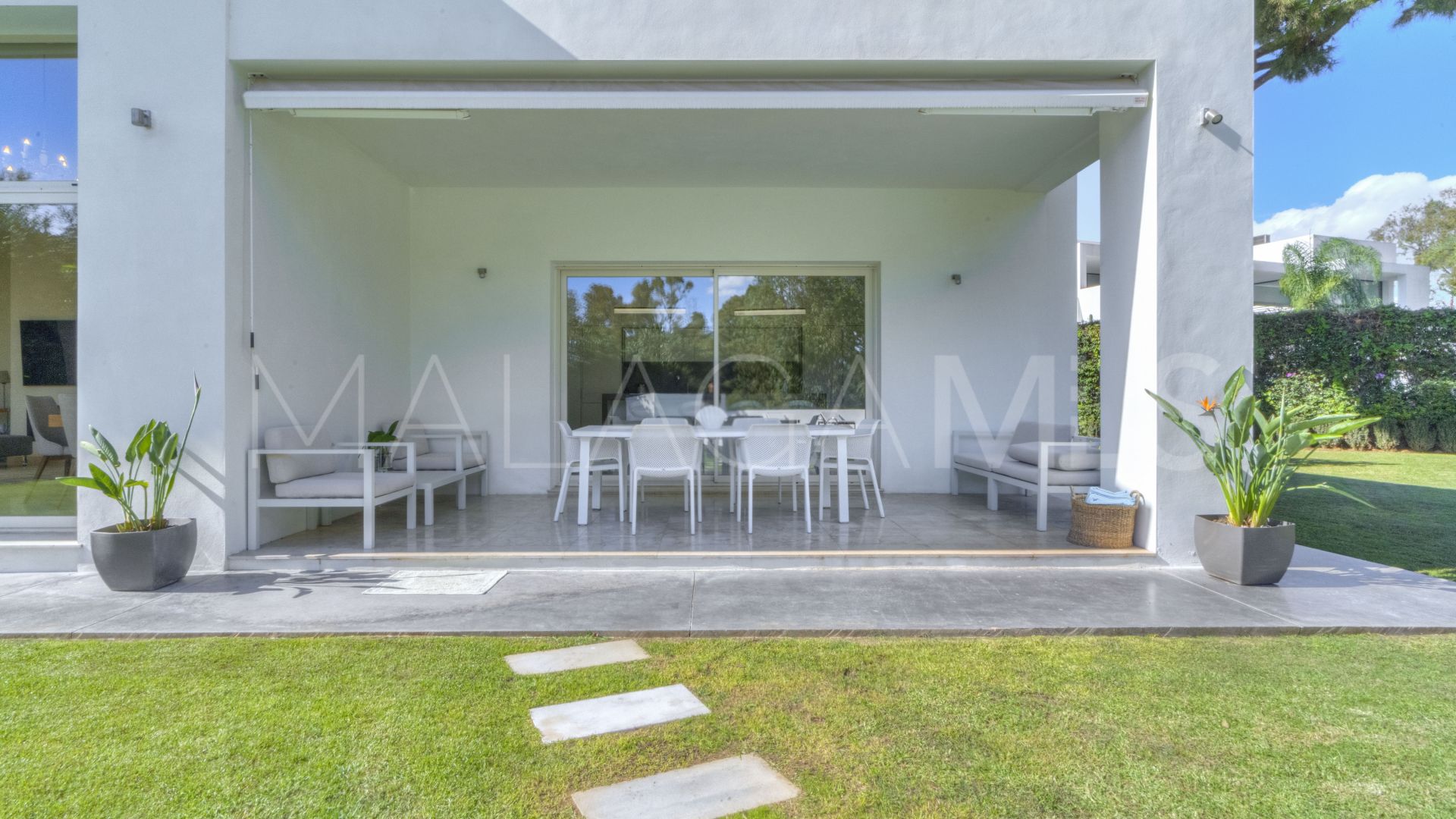 Villa for sale in Casasola