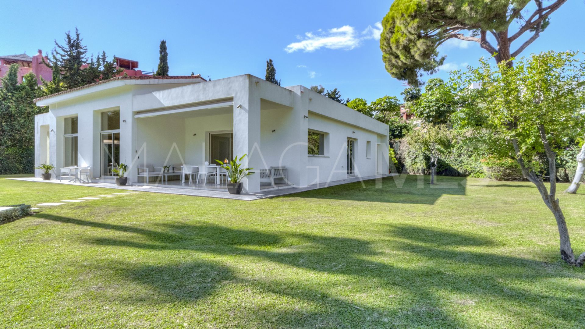 Villa for sale in Casasola