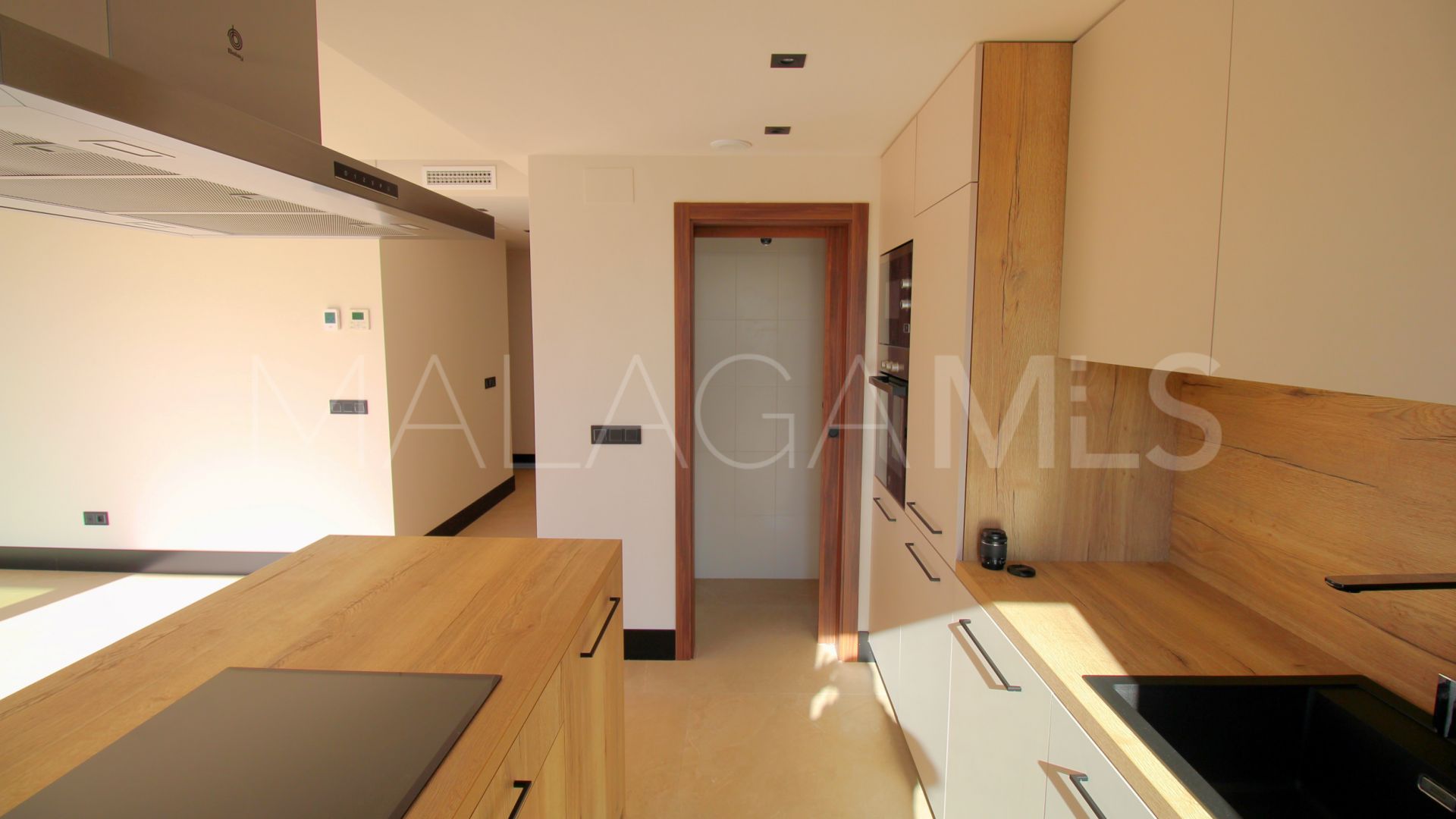 Atico duplex de 3 bedrooms for sale in Nueva Andalucia
