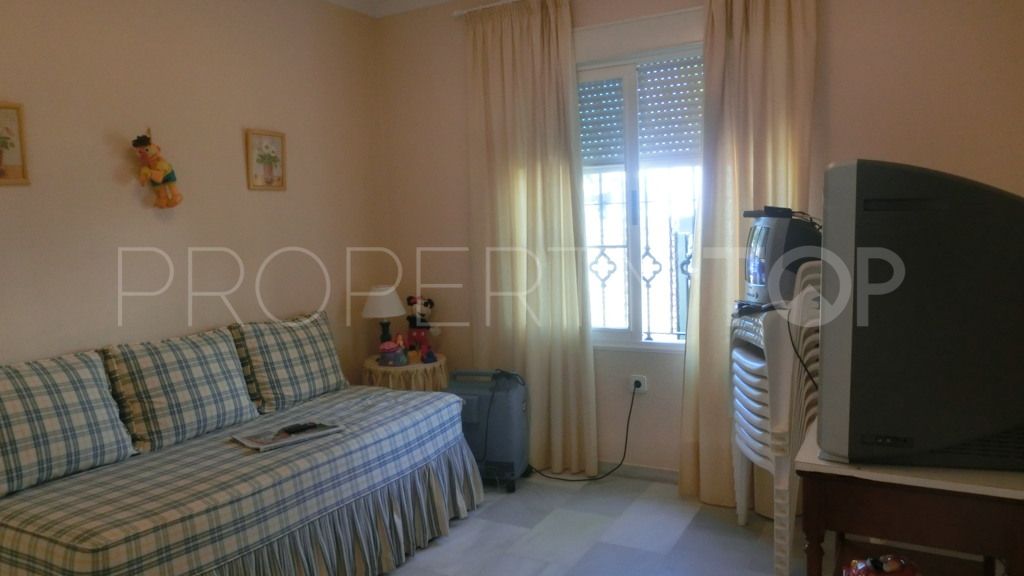 5 bedrooms villa for sale in Chipiona