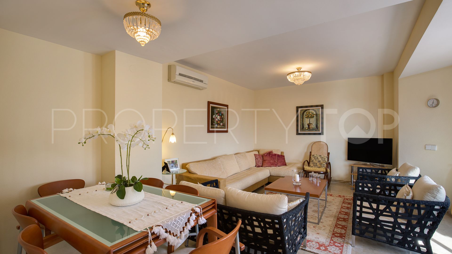 Atico duplex con 3 dormitorios en venta en Coto Real II