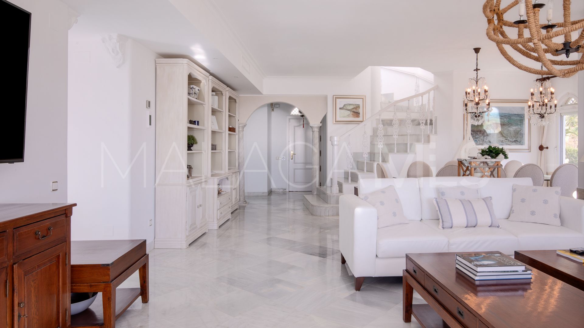 Duplex penthouse for sale in Jardines Colgantes