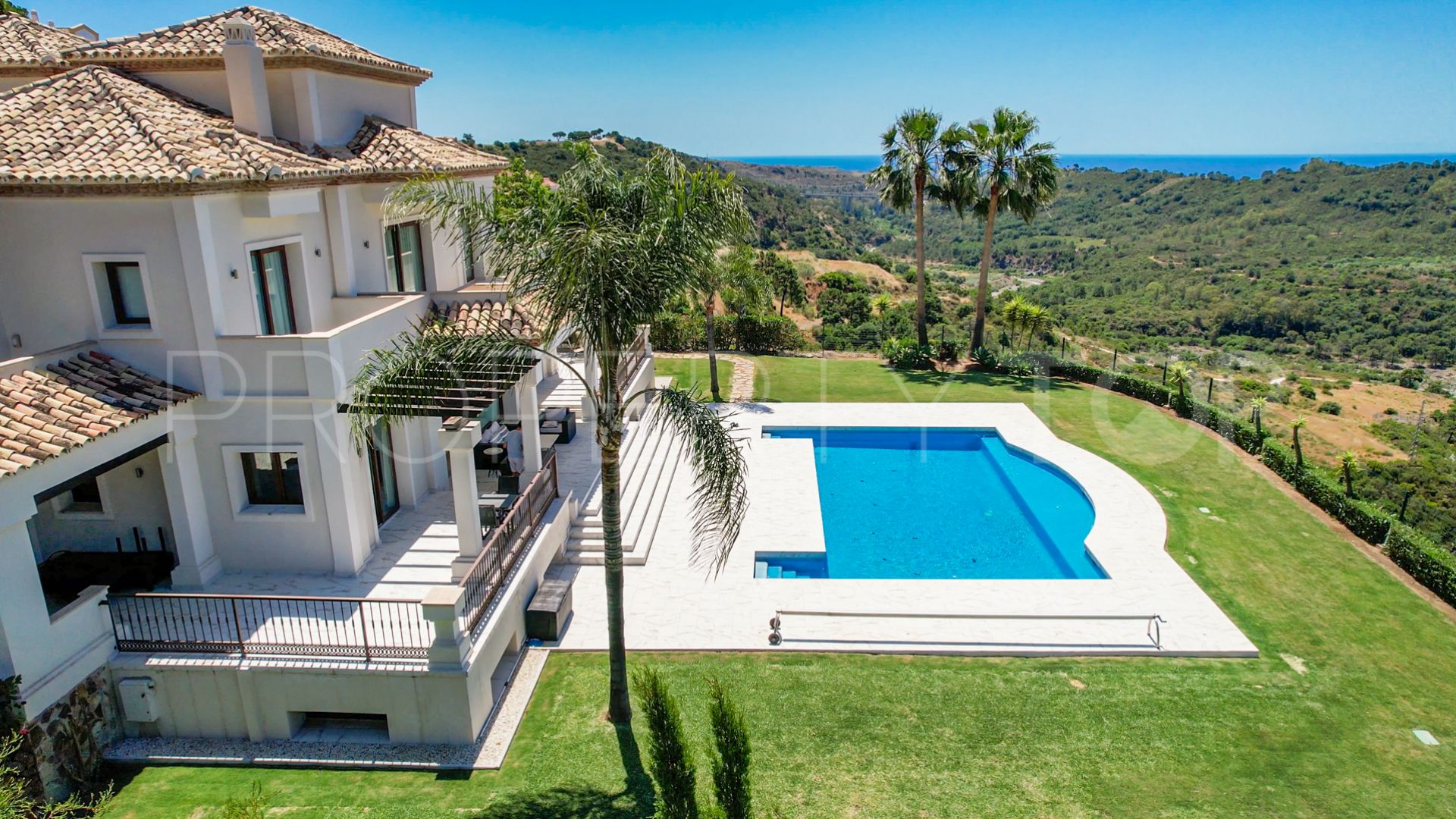 For sale villa with 6 bedrooms in Monte Mayor