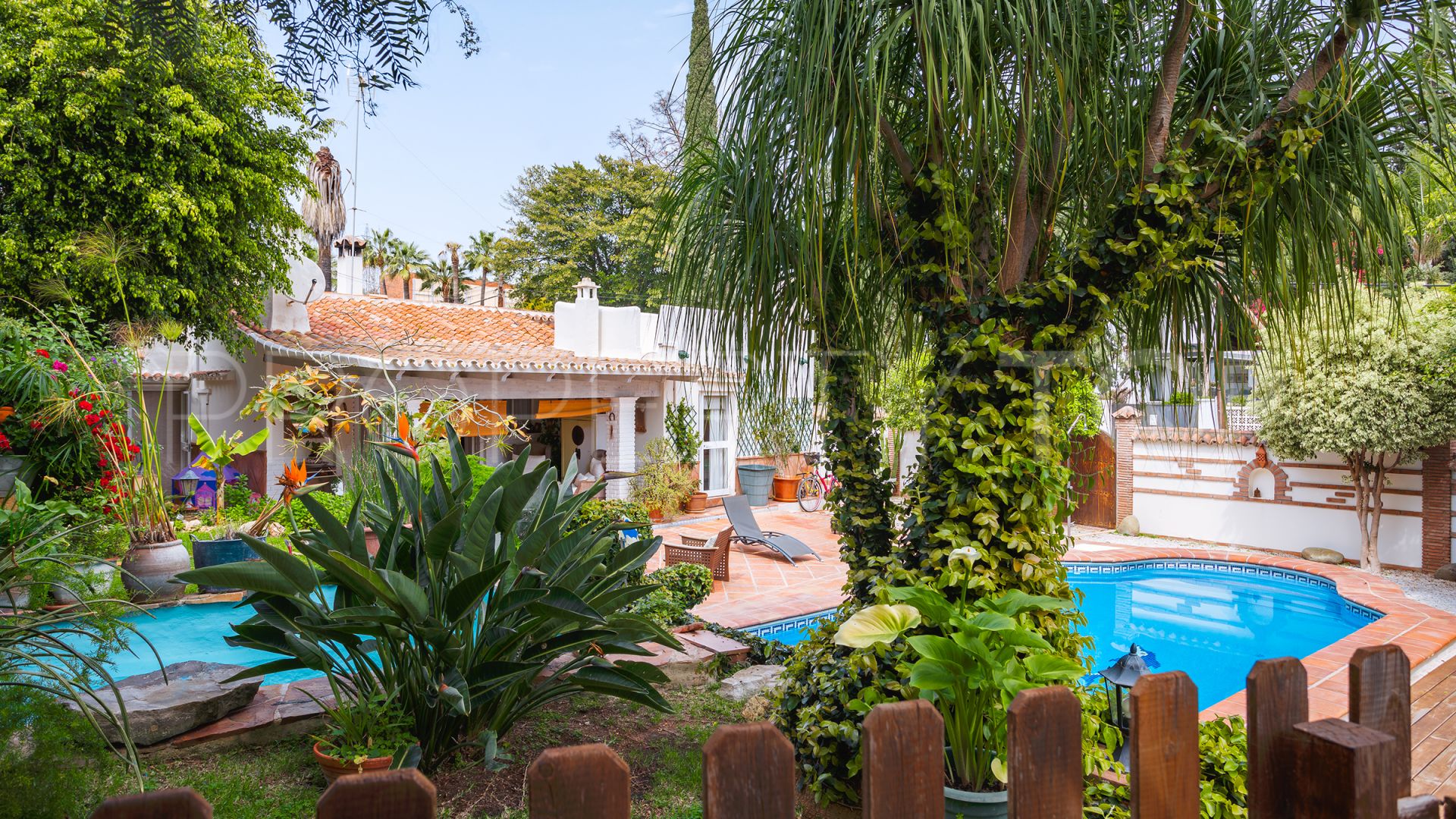 Se vende villa en Nueva Andalucia