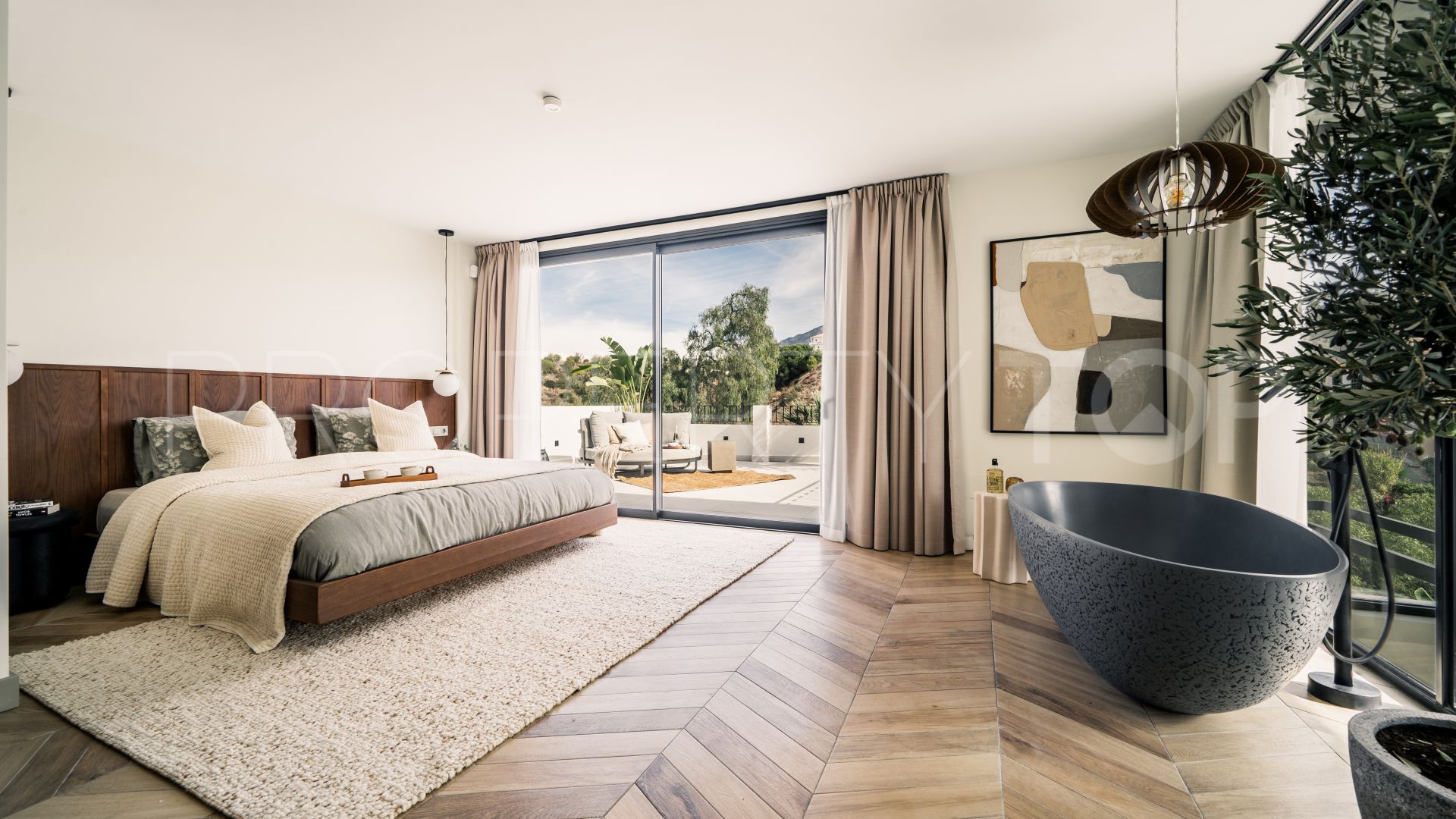 Comprar villa en Nueva Andalucia con 5 dormitorios