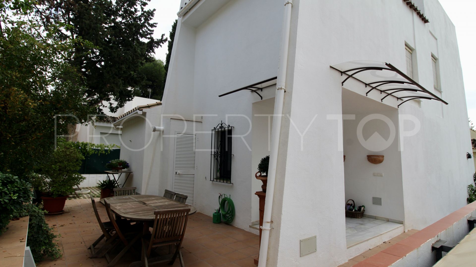 Nueva Andalucia, chalet con 3 dormitorios en venta