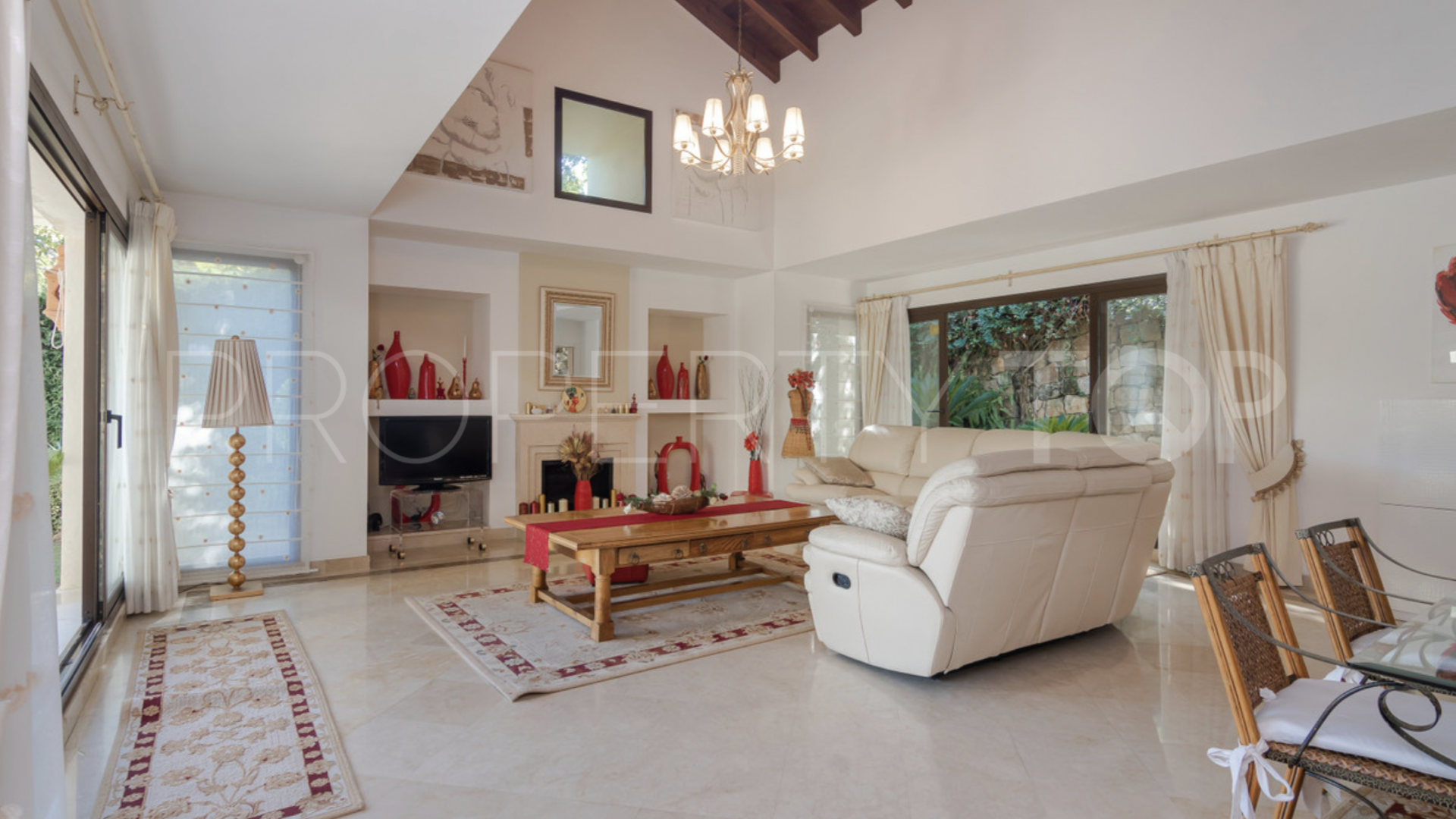 Buy Los Arqueros villa with 3 bedrooms