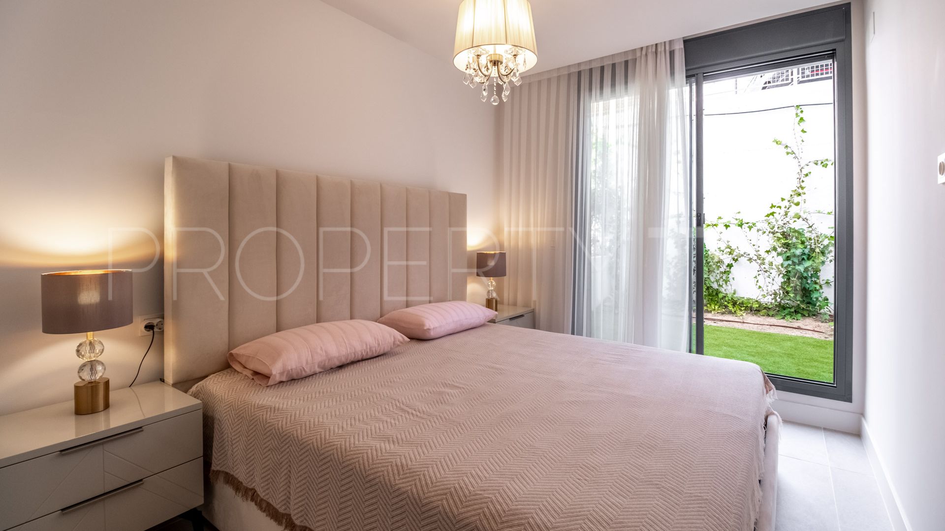 3 bedrooms ground floor apartment for sale in Artola