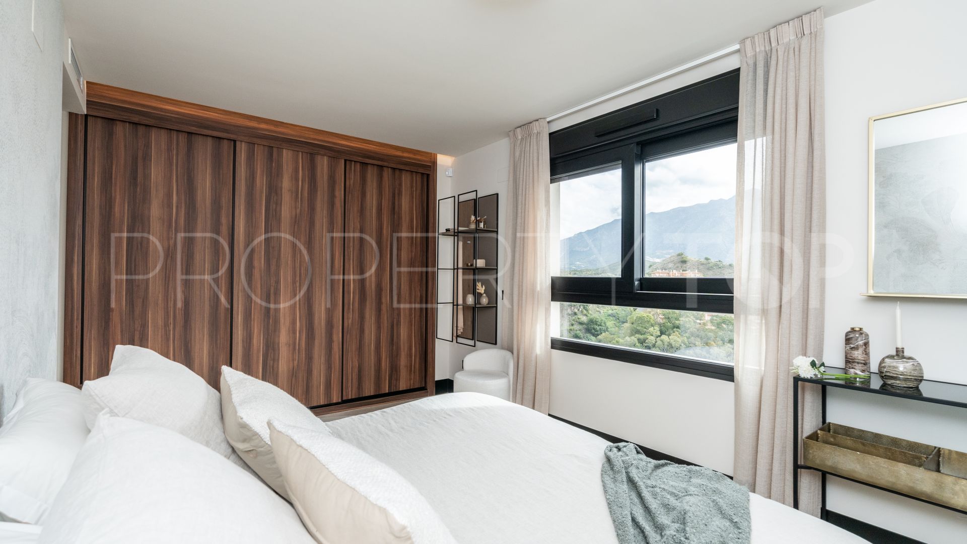 Marbella Lake 3 bedrooms penthouse for sale