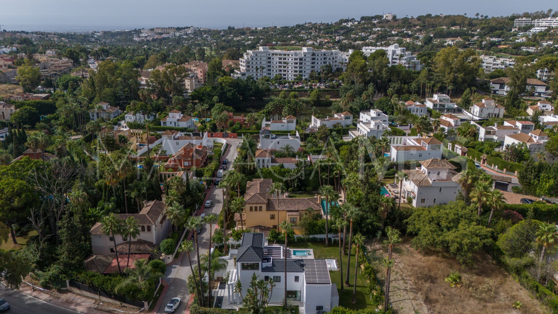 Villa for sale in Las Brisas
