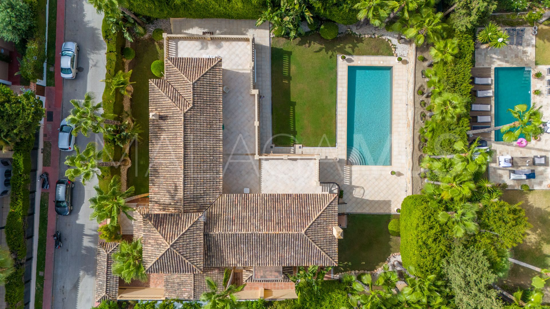 Villa for sale in Las Brisas