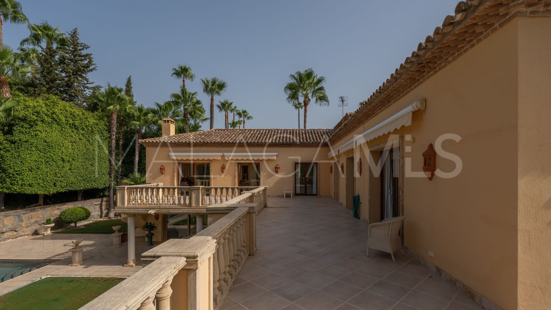 Villa for sale in Las Brisas