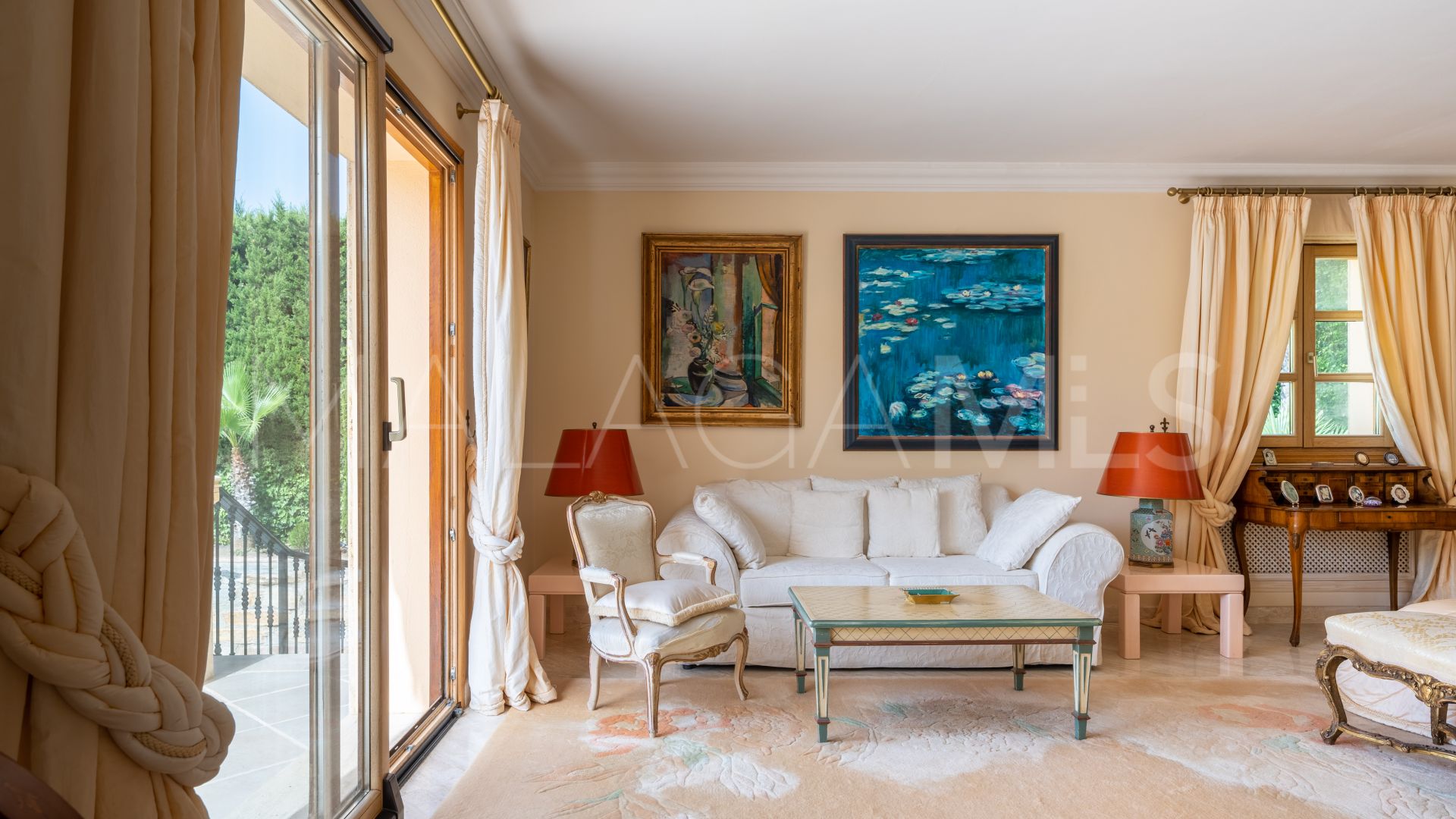 Villa for sale in Las Brisas