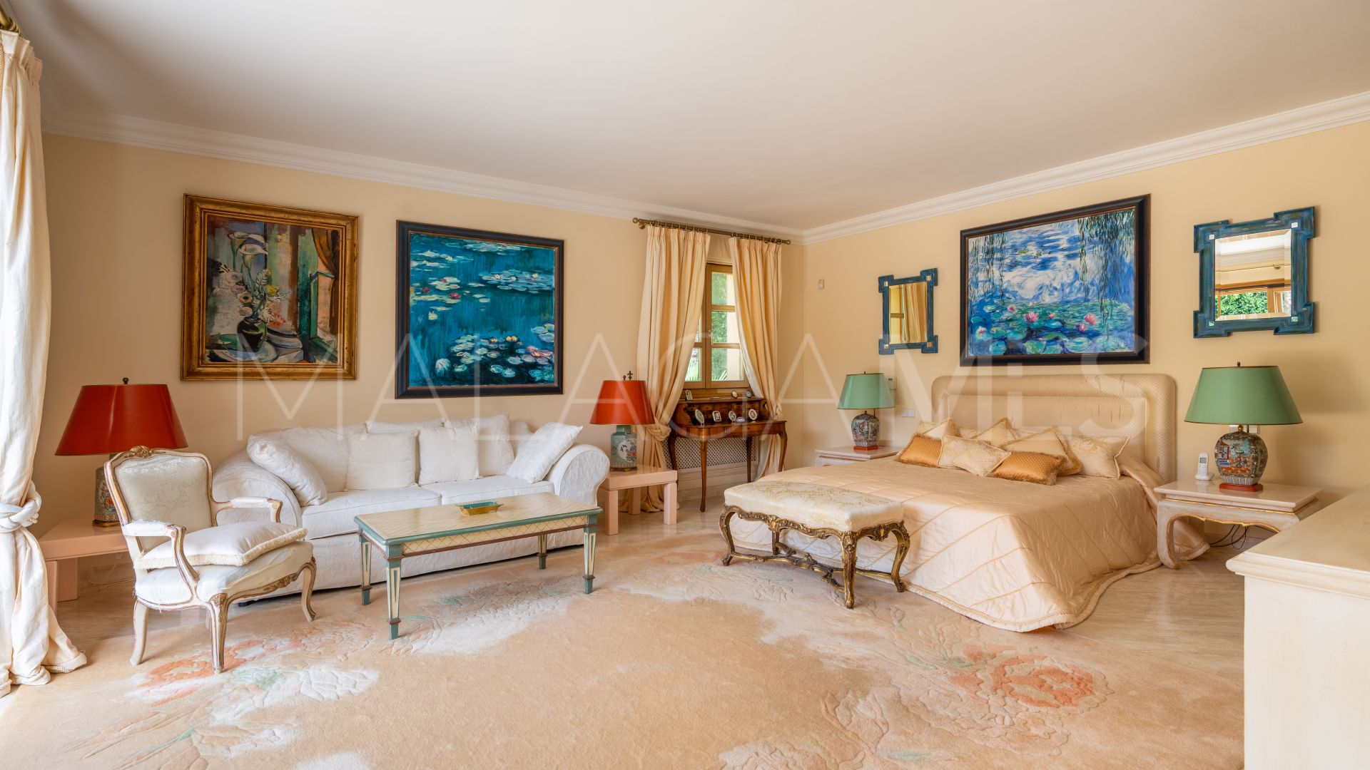 Villa for sale in Las Brisas