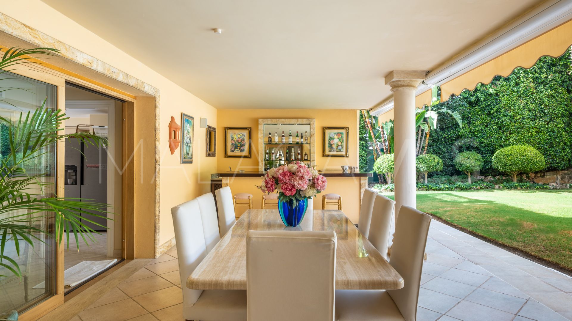 Villa for sale in Las Brisas