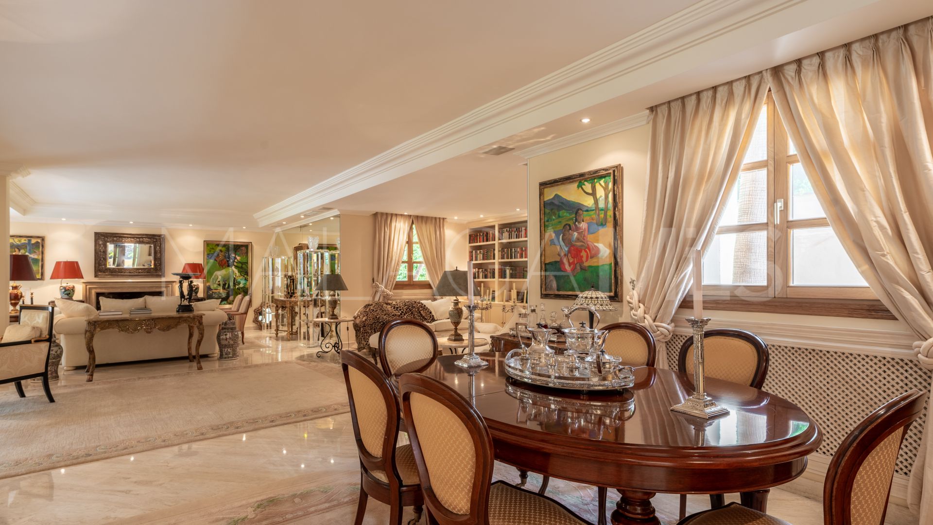 Villa for sale in Las Brisas