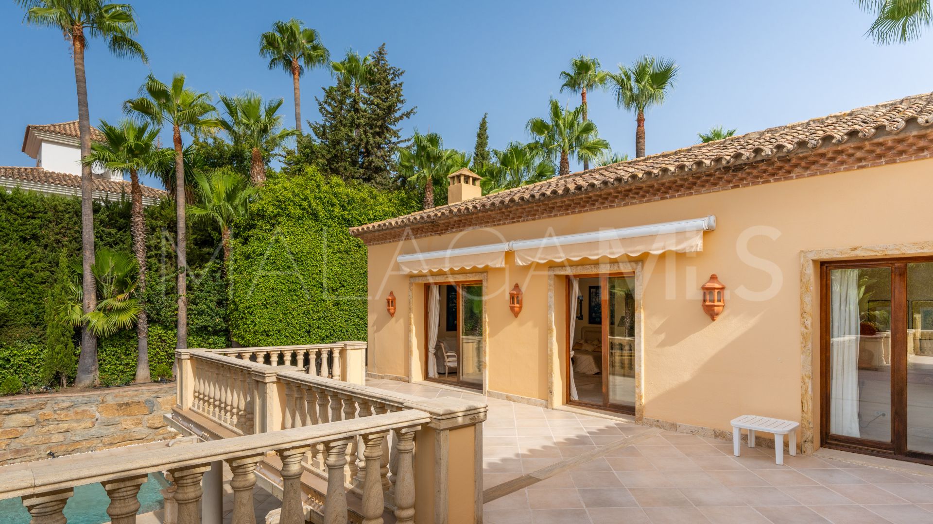 Villa for sale in Las Brisas