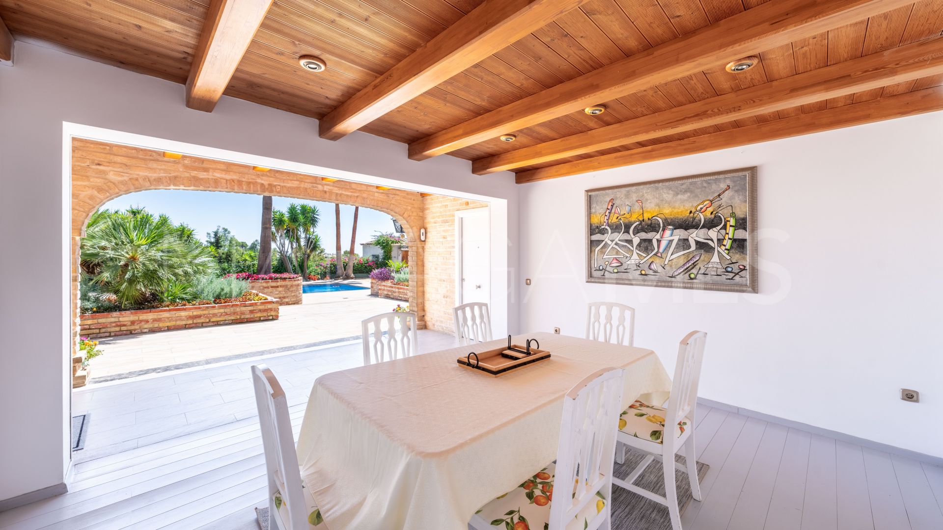 Villa for sale in Benahavis