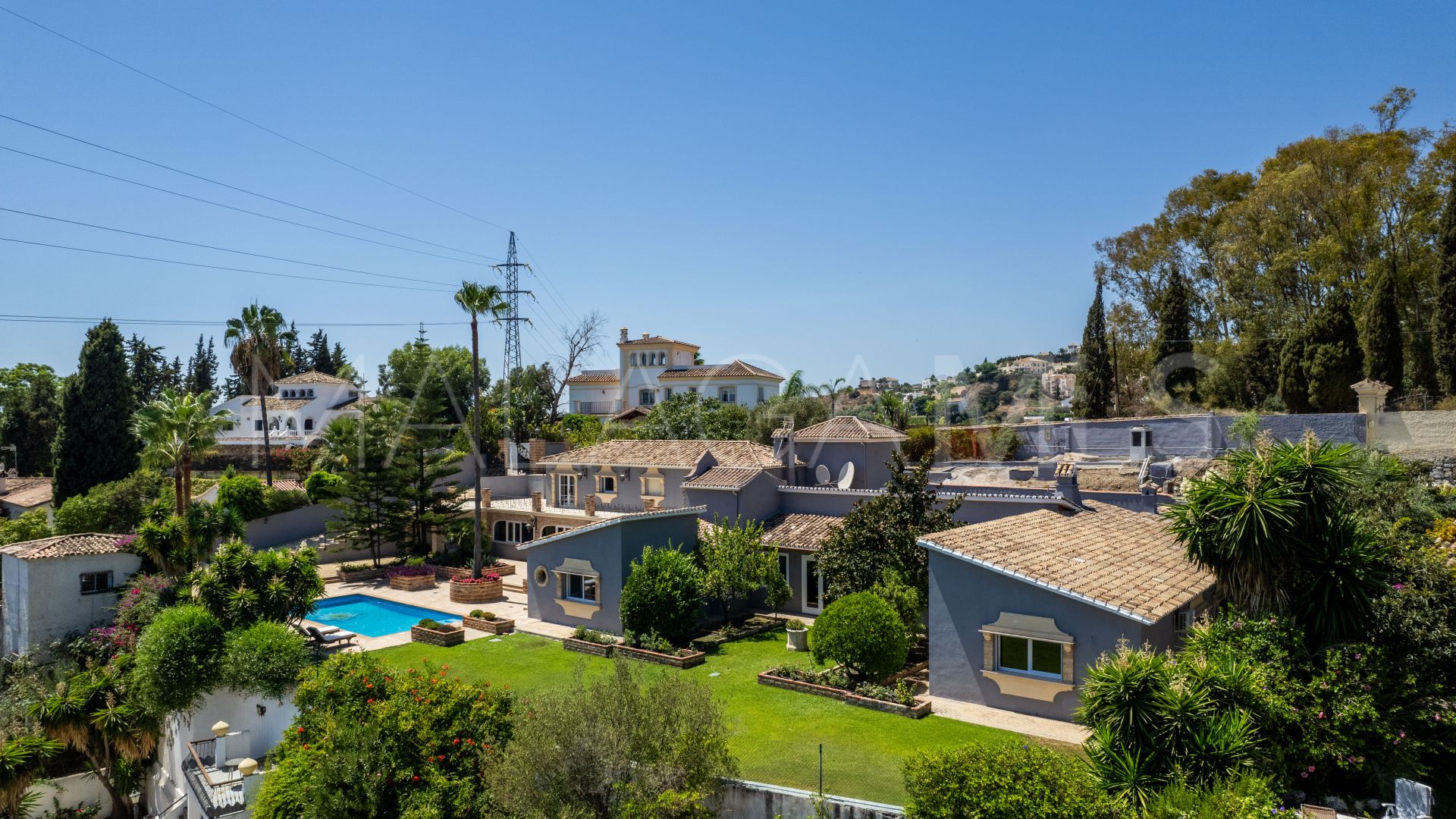 Villa for sale in Benahavis