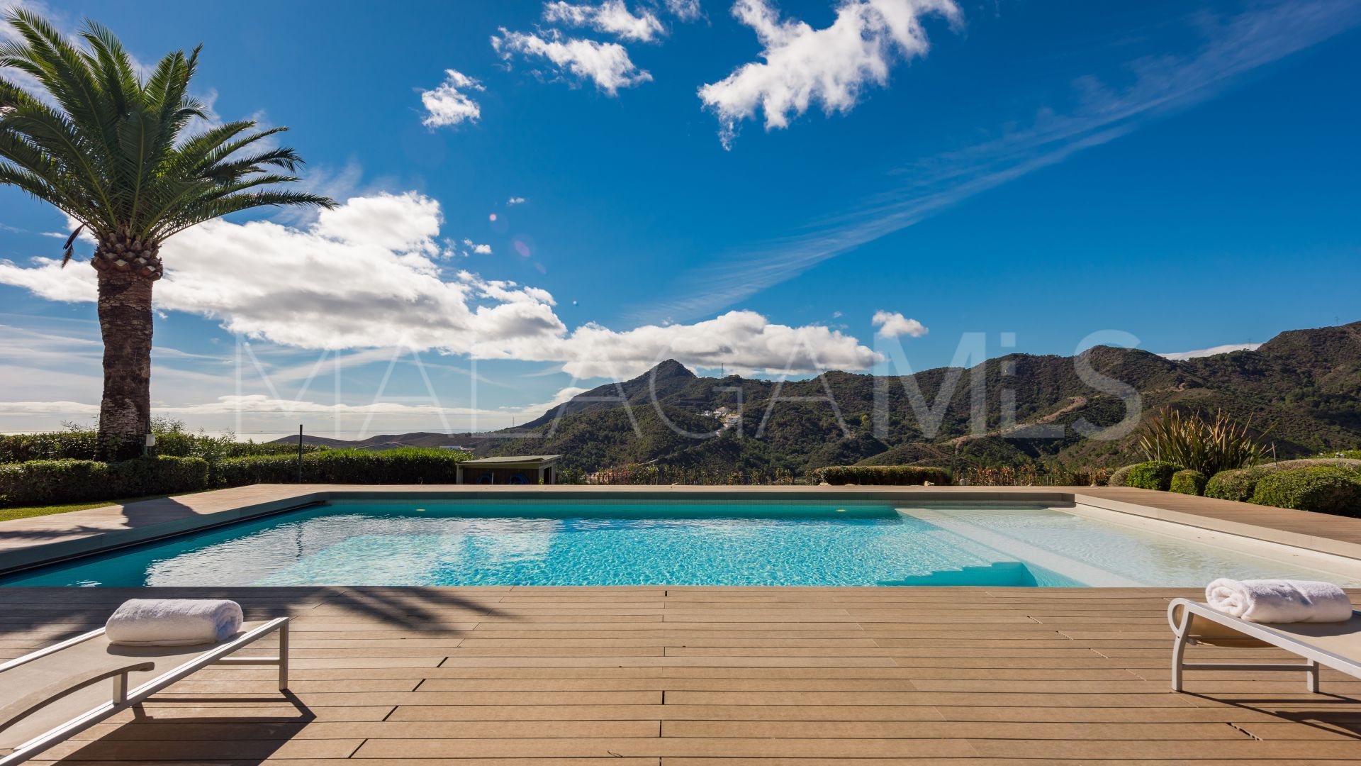 8 bedrooms villa for sale in La Zagaleta