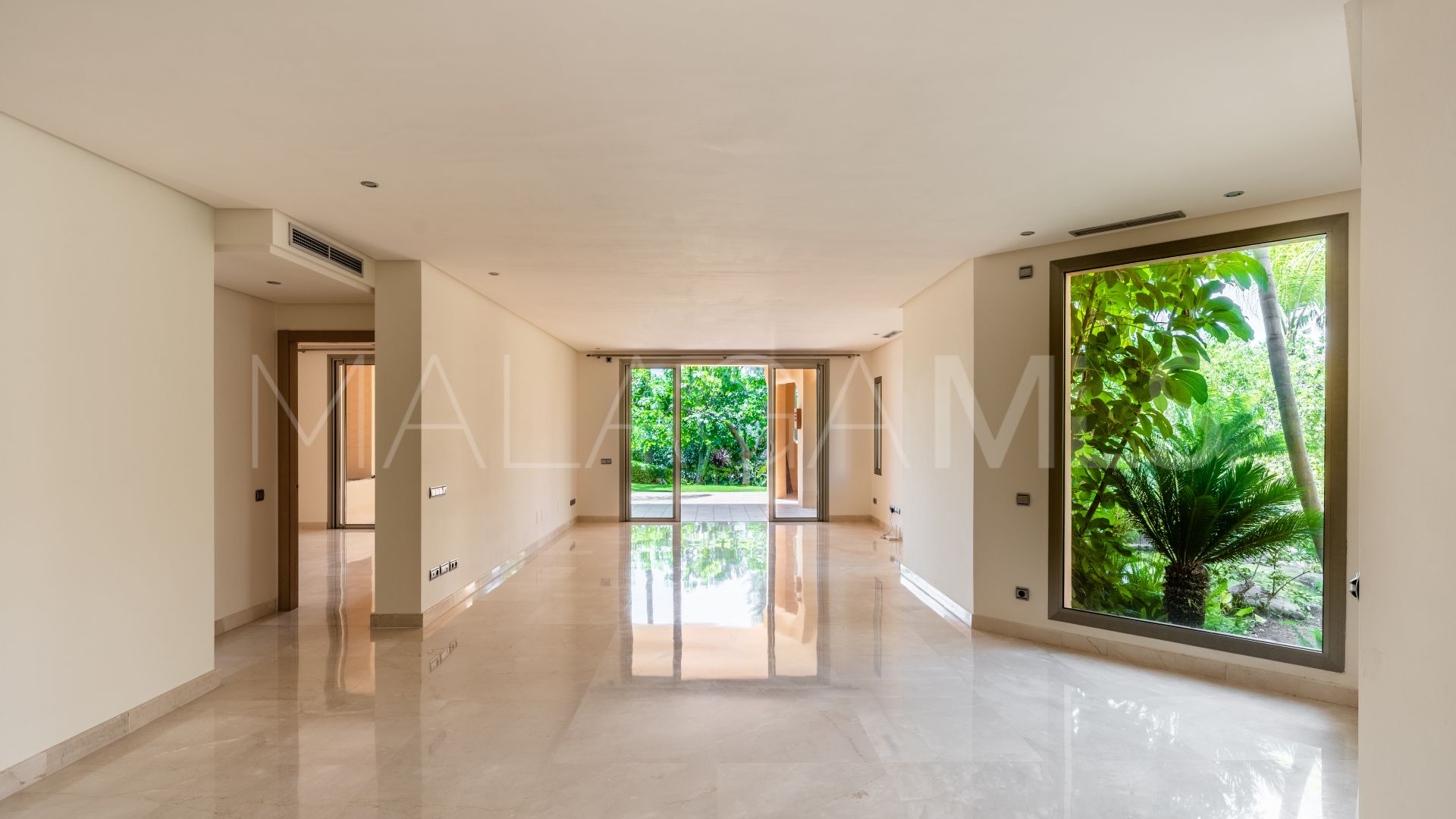 Ground floor apartment for sale in Mansion Club