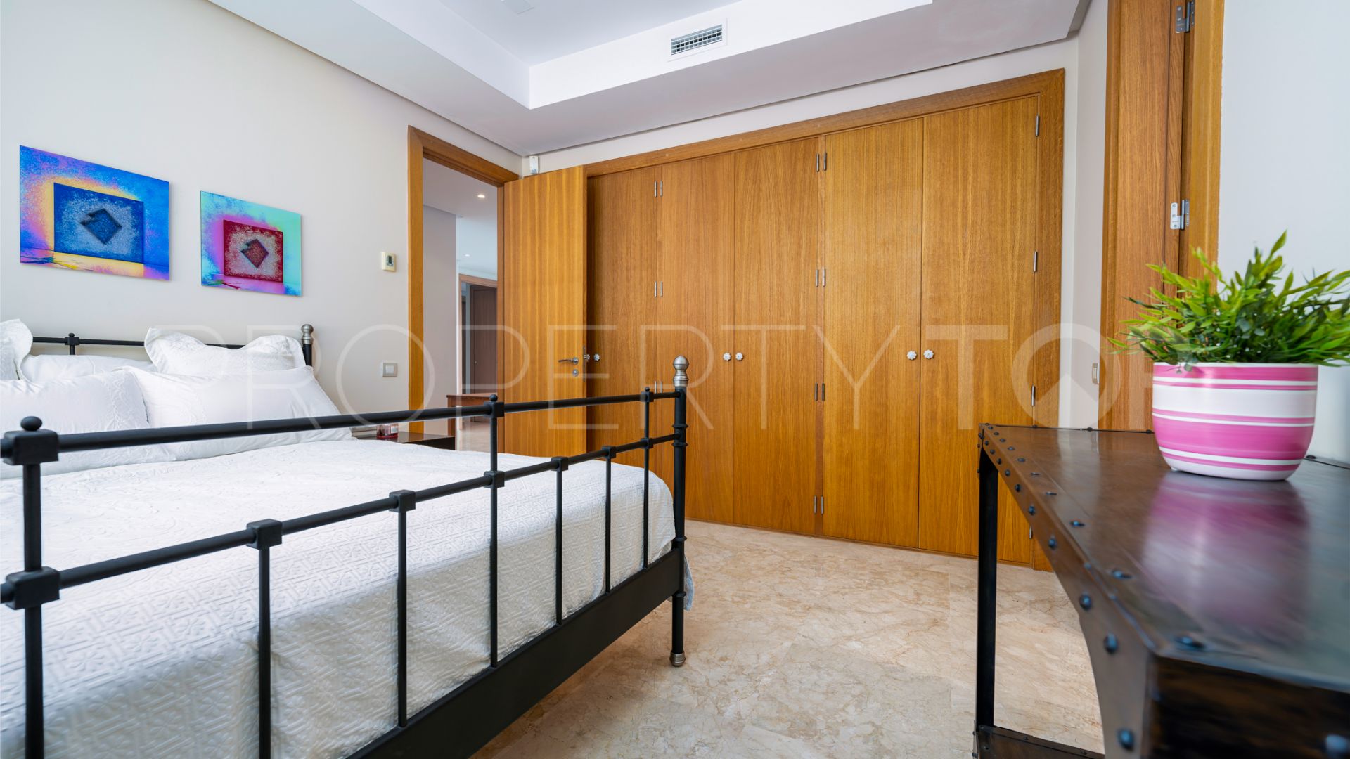 Apartamento con 3 dormitorios en venta en Imara