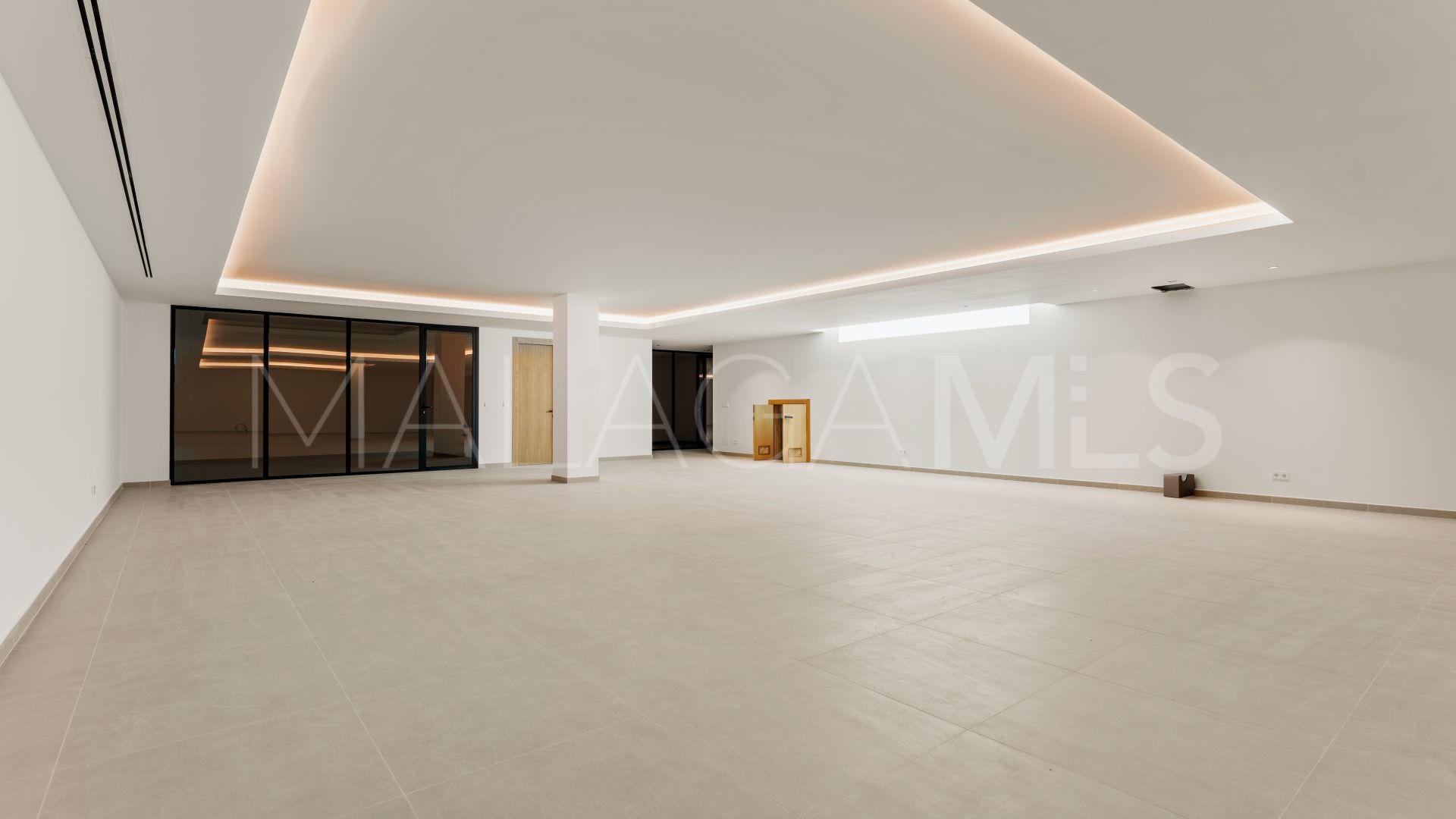 Villa for sale in Cortijo Blanco with 8 bedrooms