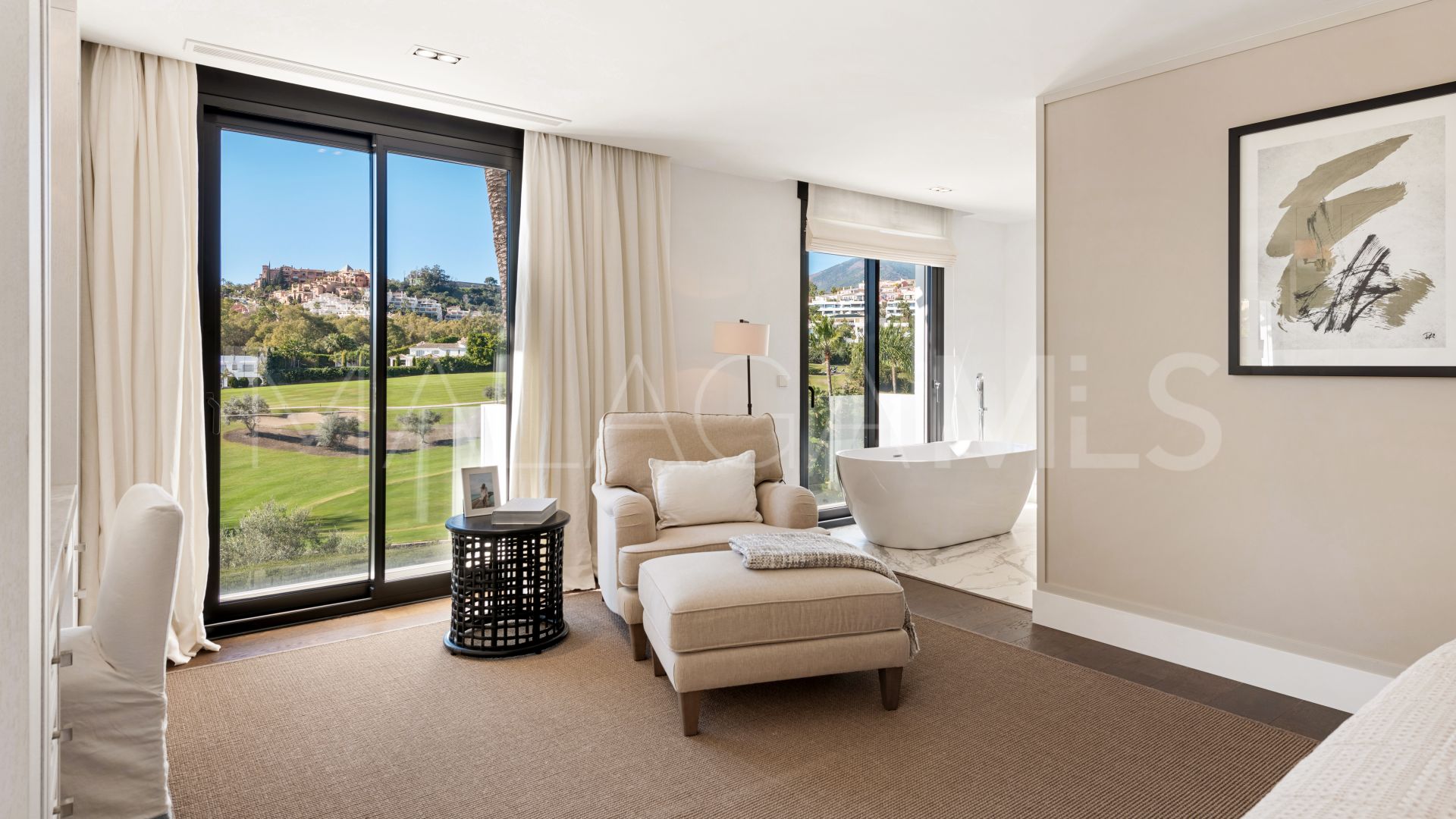 7 bedrooms Nueva Andalucia villa for sale