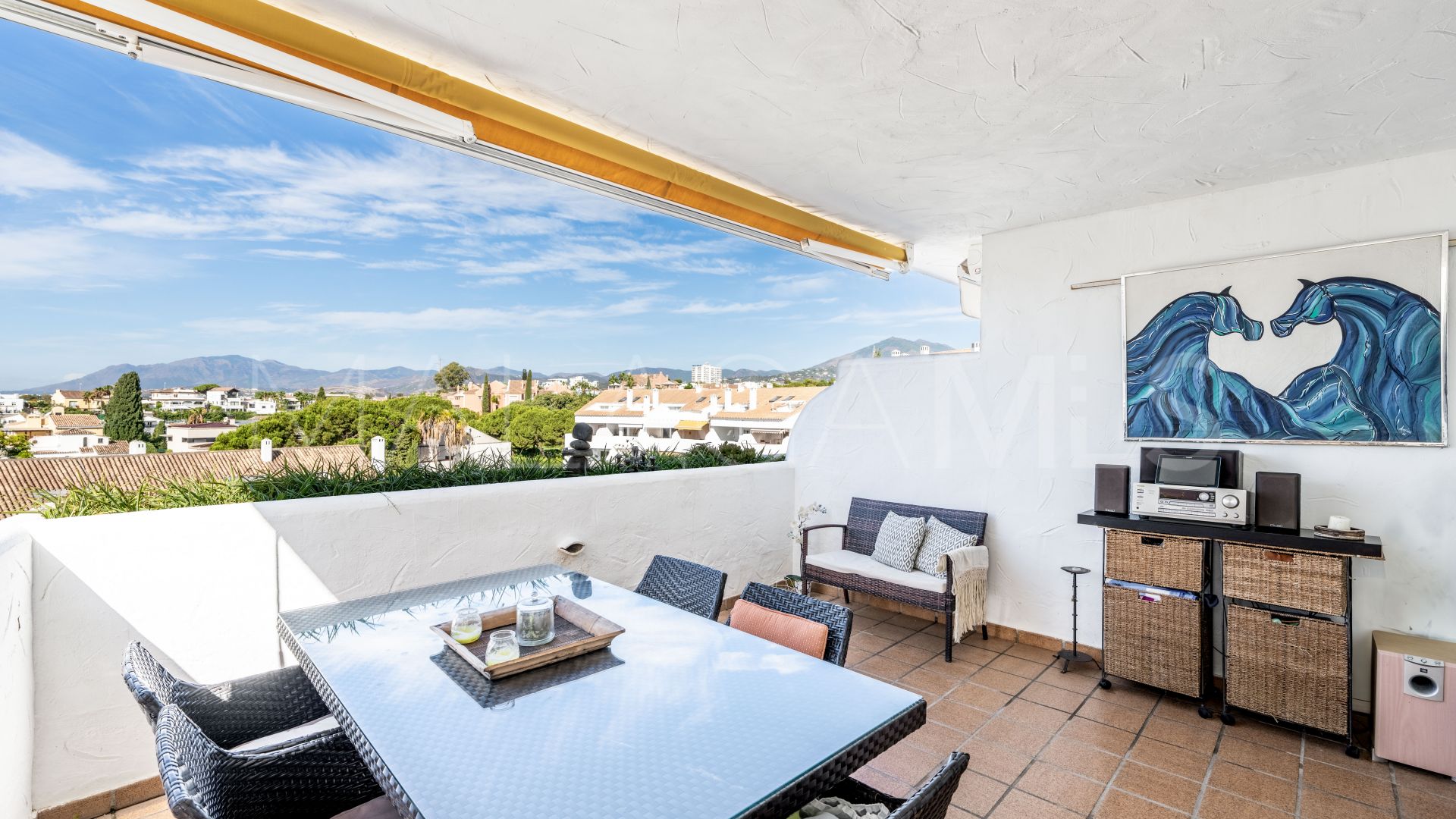 Duplex penthouse for sale in Nueva Andalucia