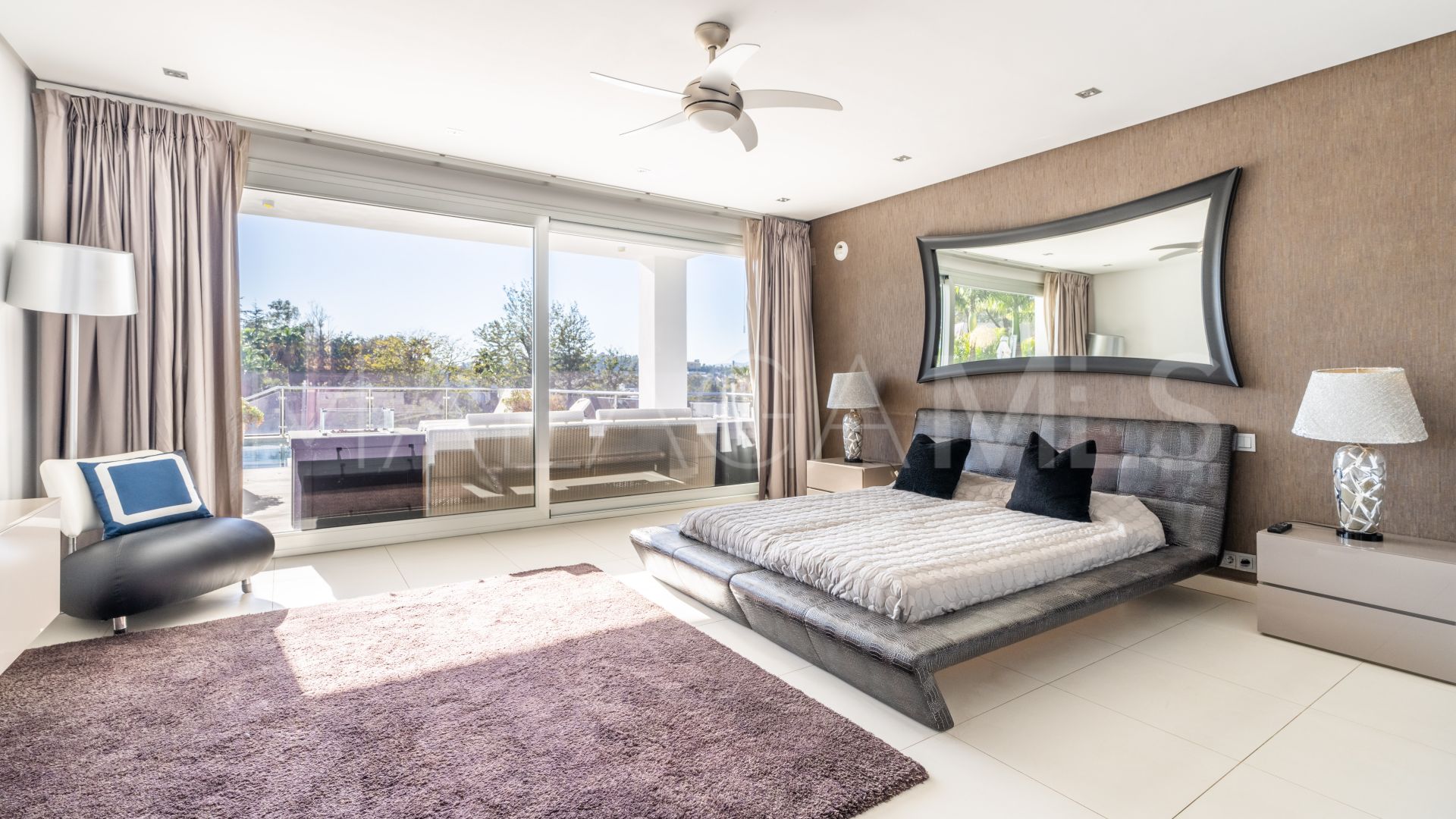For sale 6 bedrooms villa in Los Naranjos Golf
