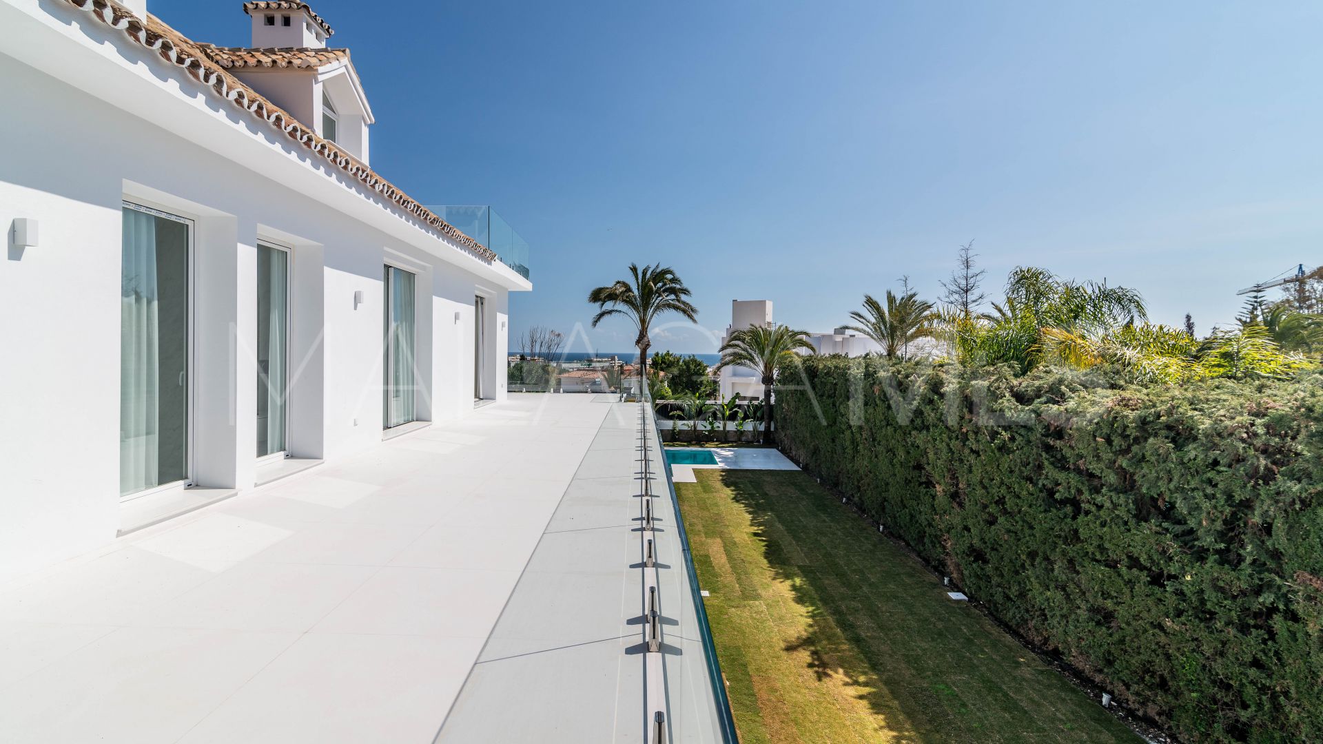 Se vende villa with 8 bedrooms in Nueva Andalucia