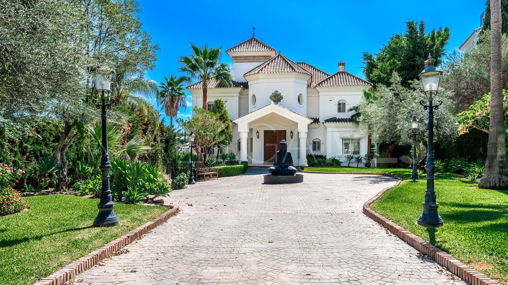 Villa for sale in Los Naranjos Golf