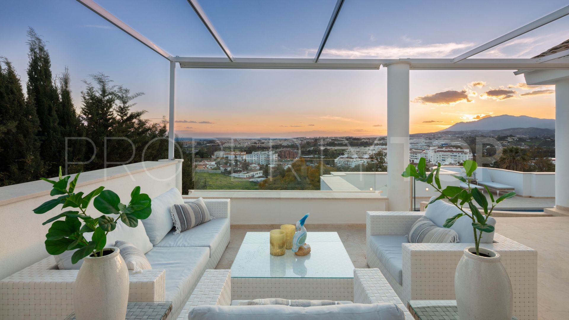 3 bedrooms villa in Nueva Andalucia for sale