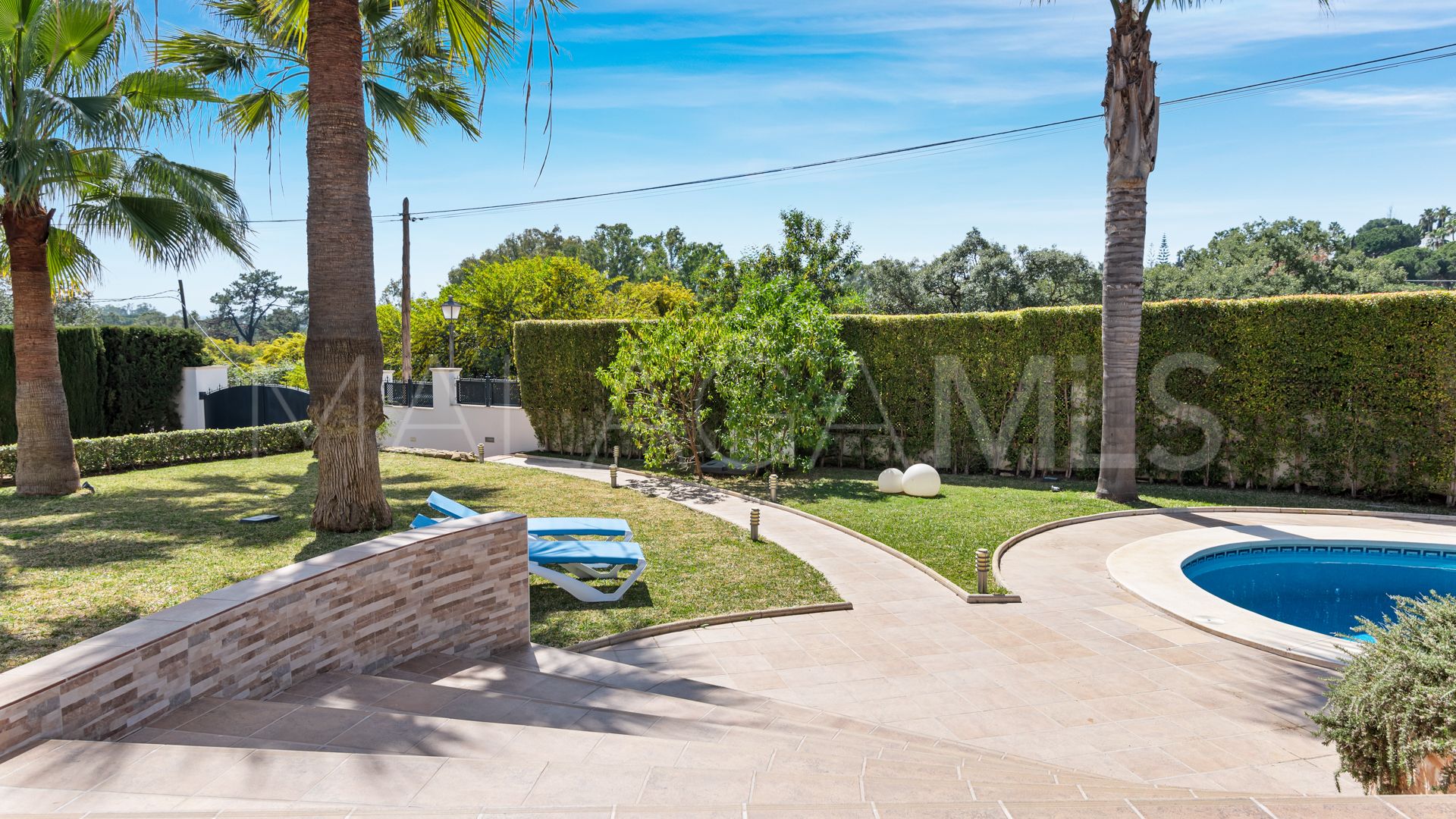 Villa with 4 bedrooms for sale in Elviria