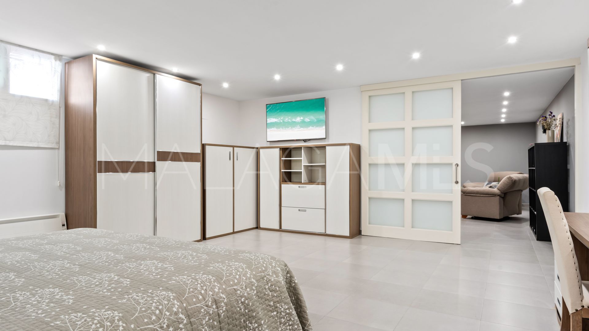 Villa with 4 bedrooms for sale in Elviria