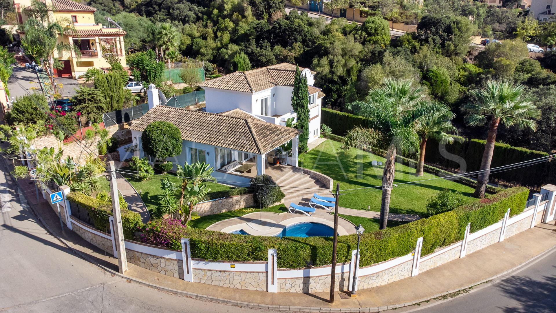 Villa with 4 bedrooms for sale in Elviria