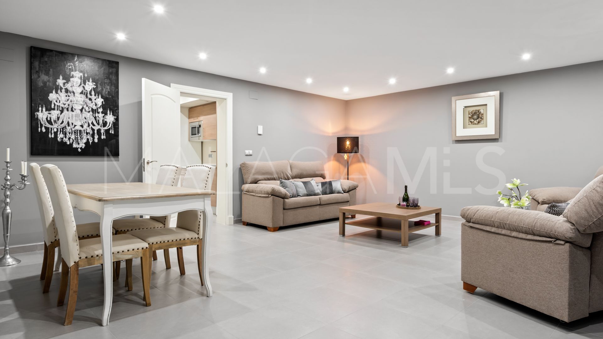 Villa with 4 bedrooms for sale in Elviria