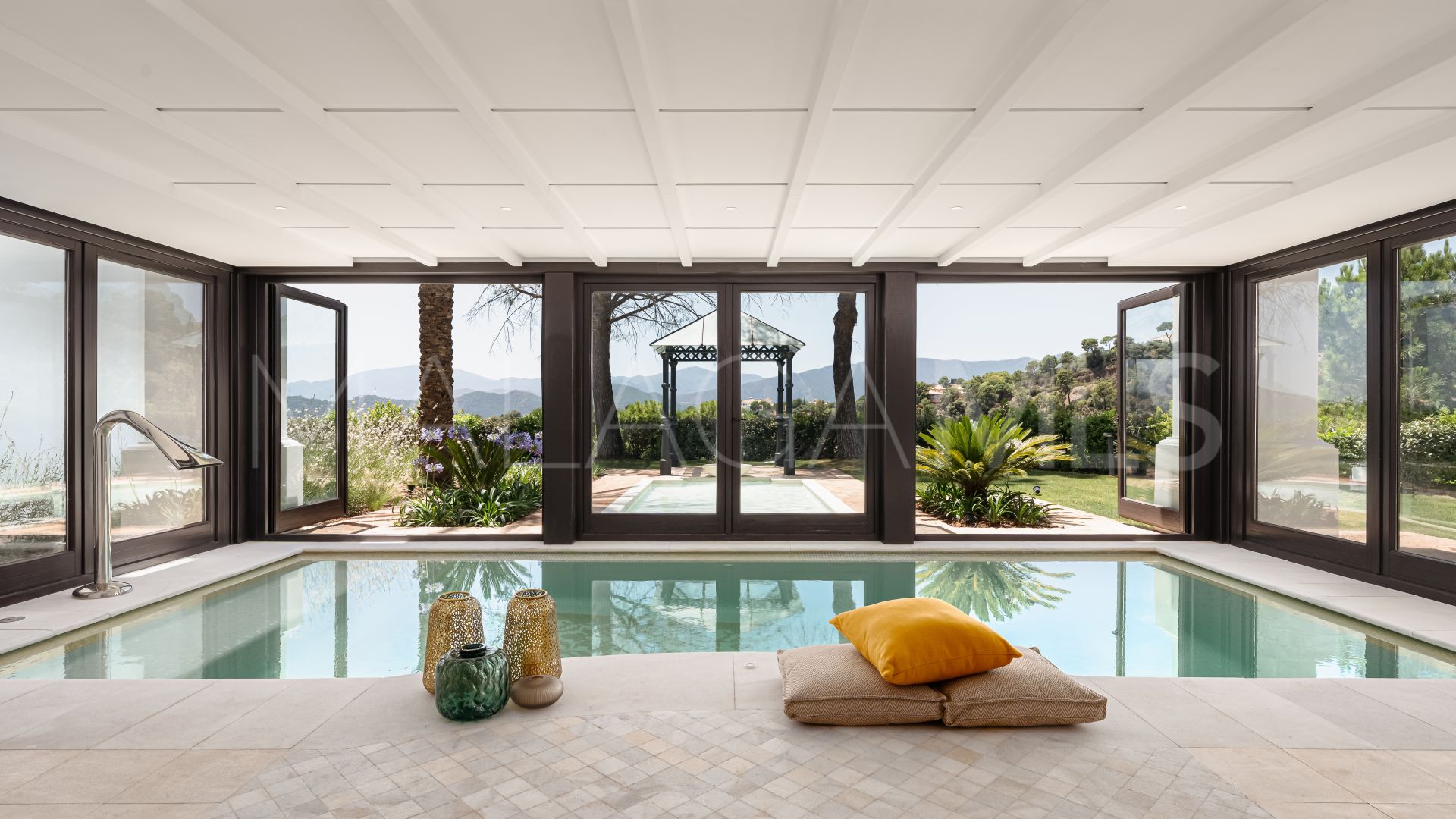 8 bedrooms villa for sale in La Zagaleta