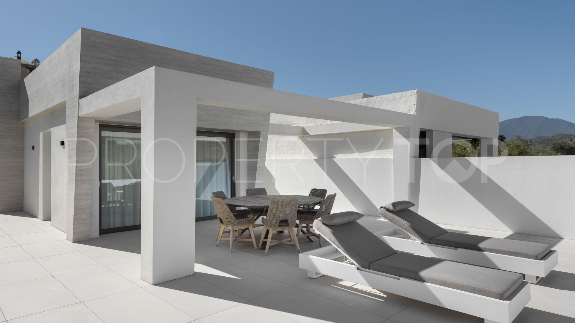 Atico duplex en venta de 3 dormitorios en Epic Marbella