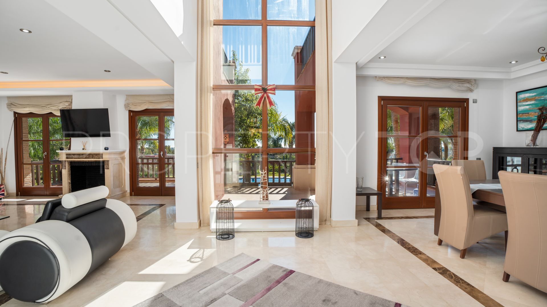 For sale villa with 6 bedrooms in La Capellania