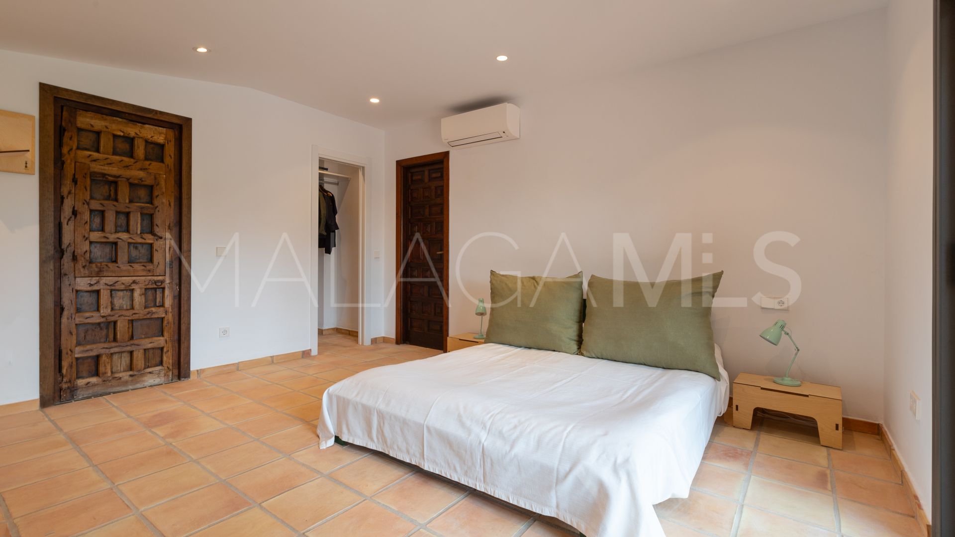 4 bedrooms villa in Nagüeles for sale