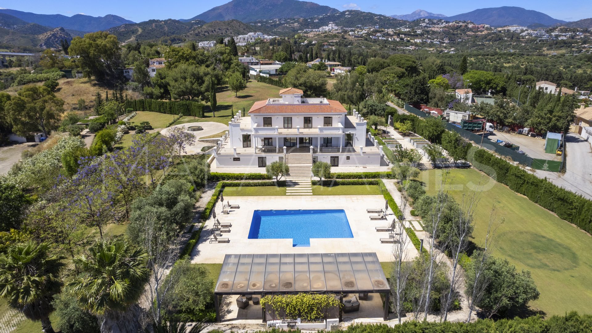 Guadalmina Alta 6 bedrooms villa for sale