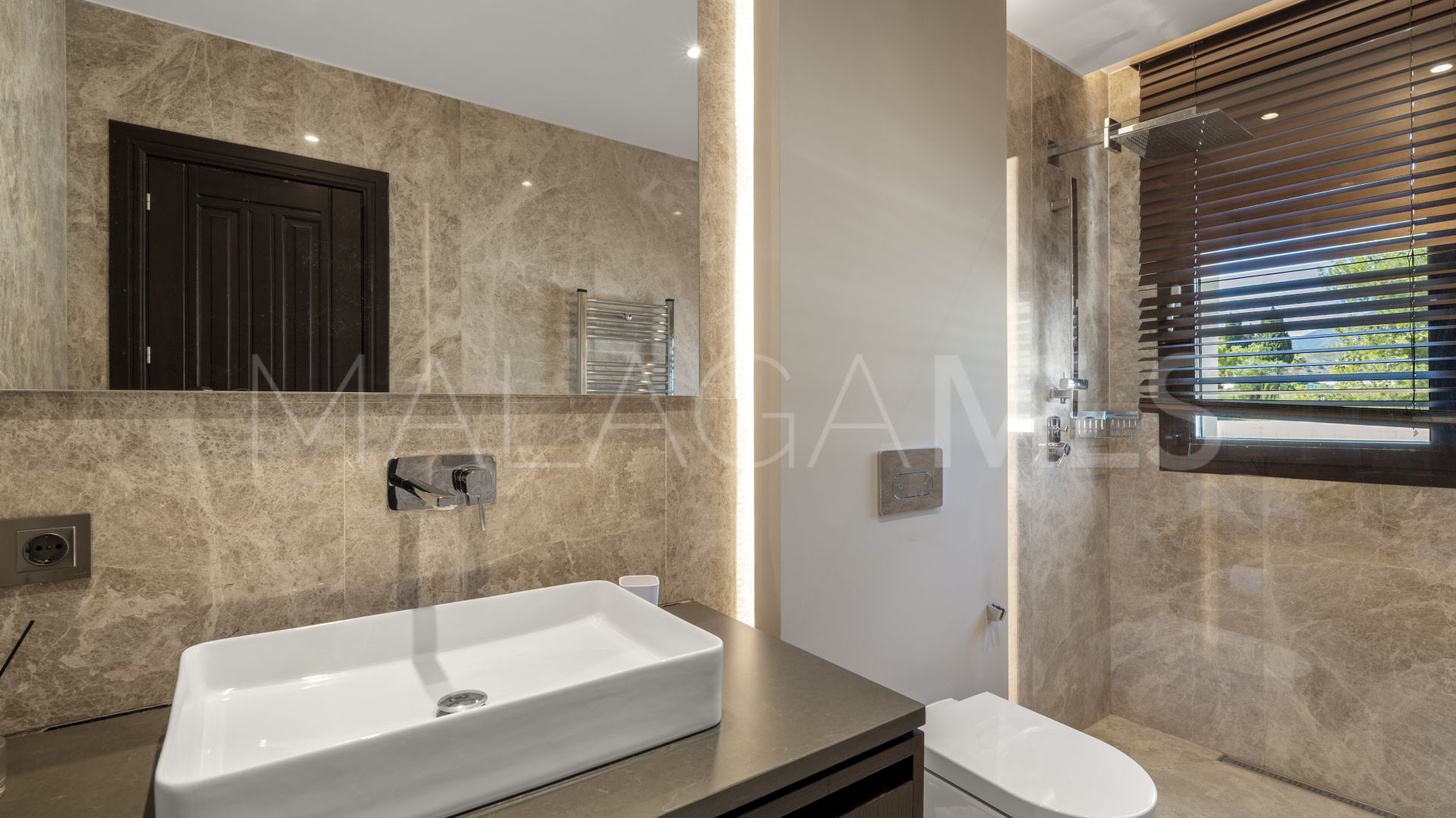 Guadalmina Alta 6 bedrooms villa for sale