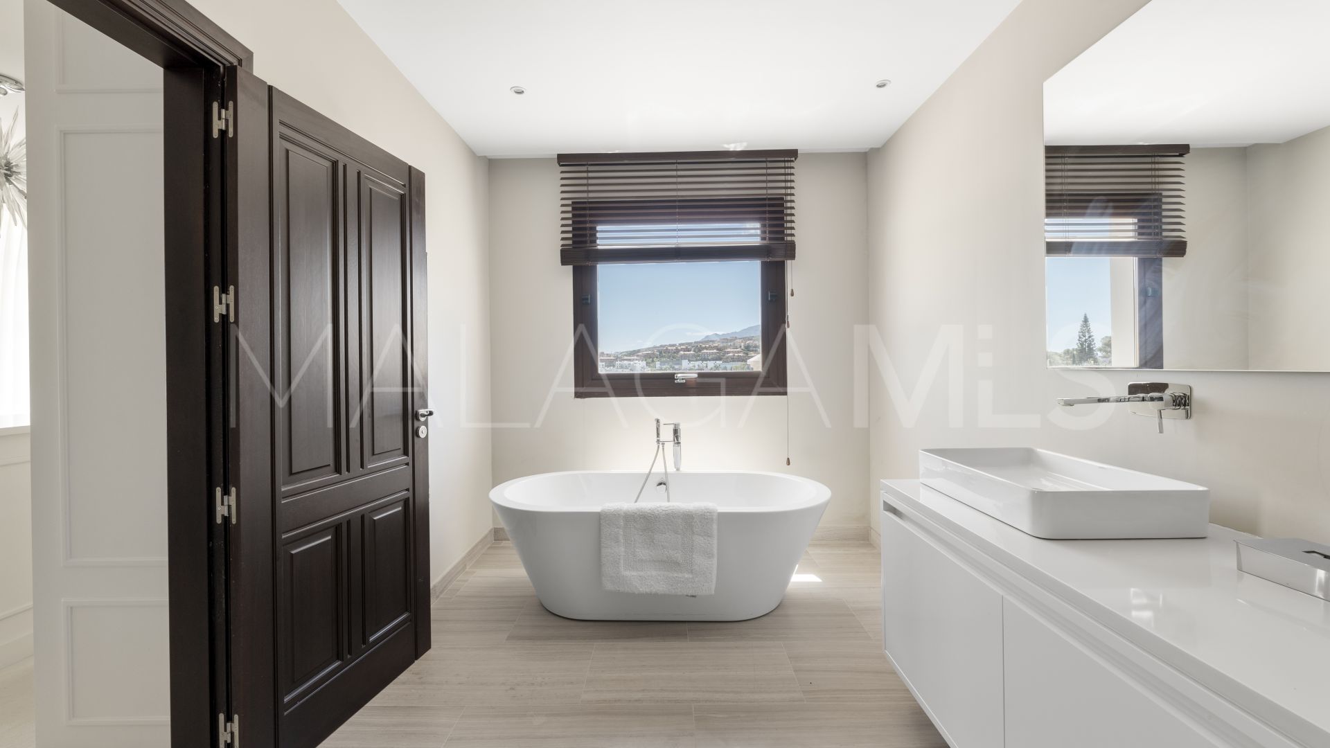 Guadalmina Alta 6 bedrooms villa for sale