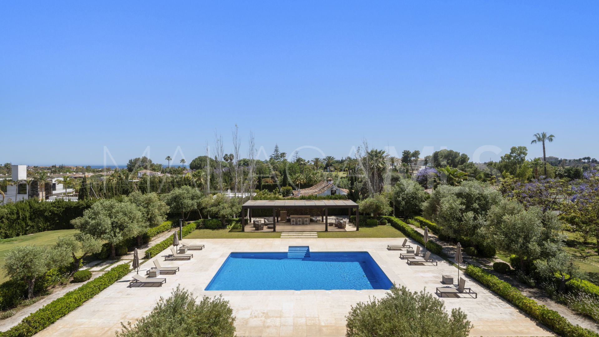 Guadalmina Alta 6 bedrooms villa for sale