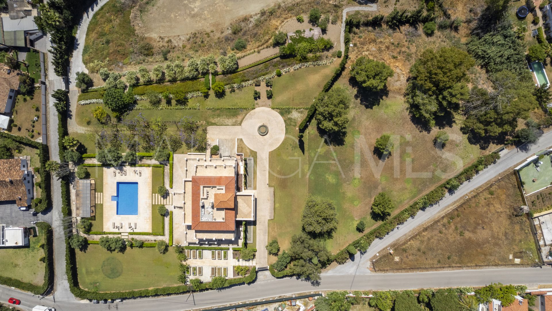 Guadalmina Alta 6 bedrooms villa for sale