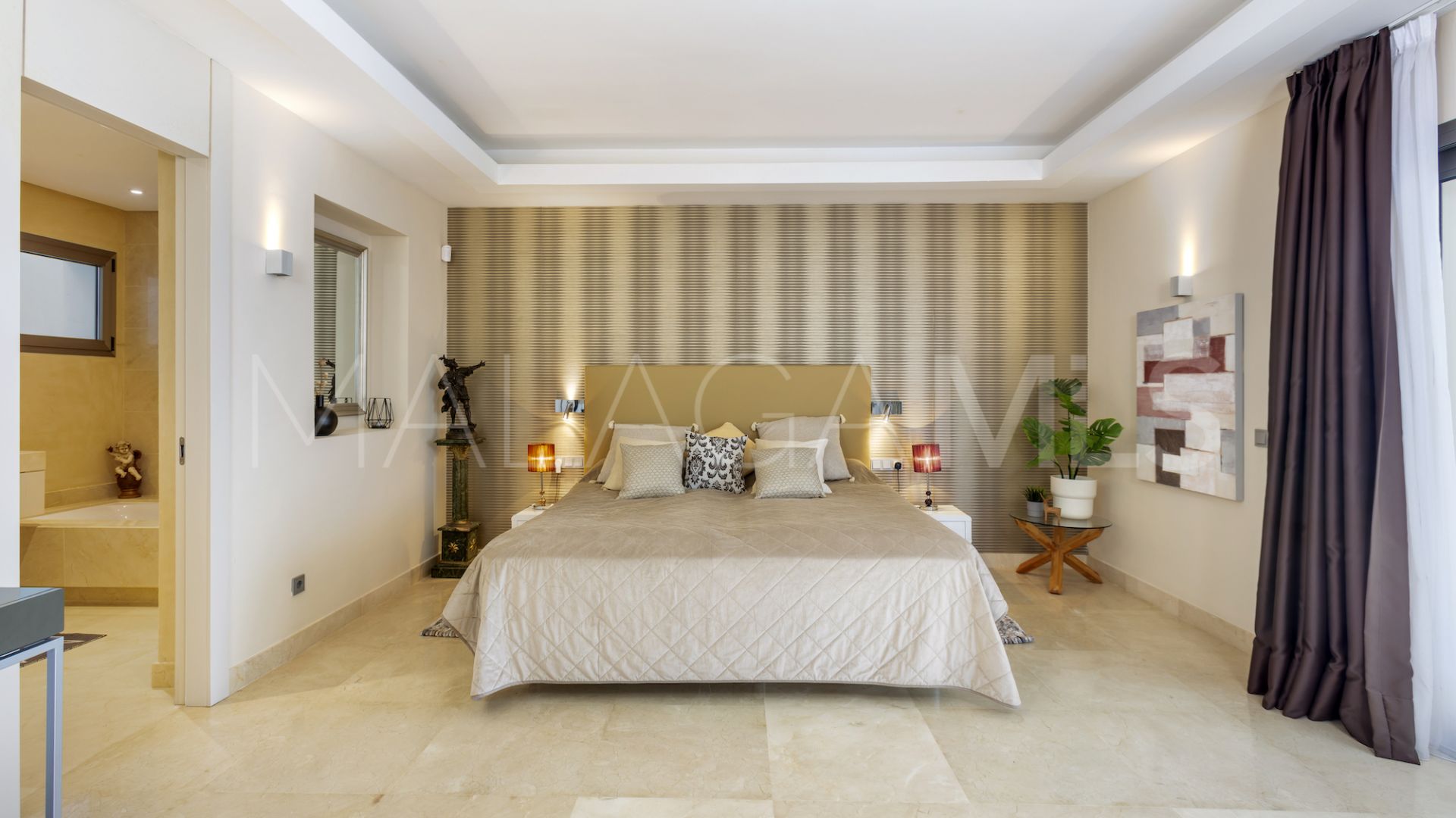 Villa for sale in El Paraiso