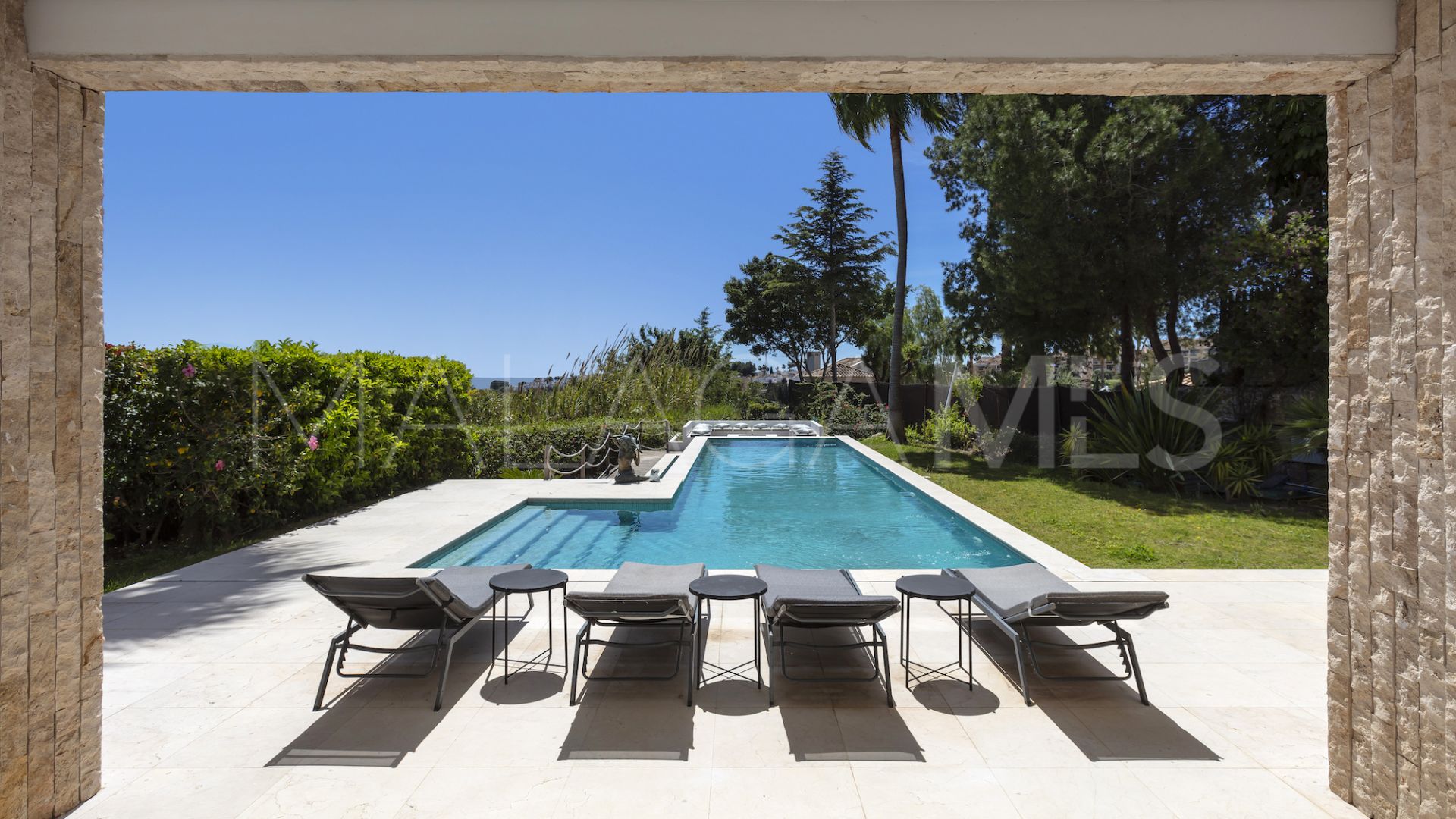 Villa for sale in El Paraiso